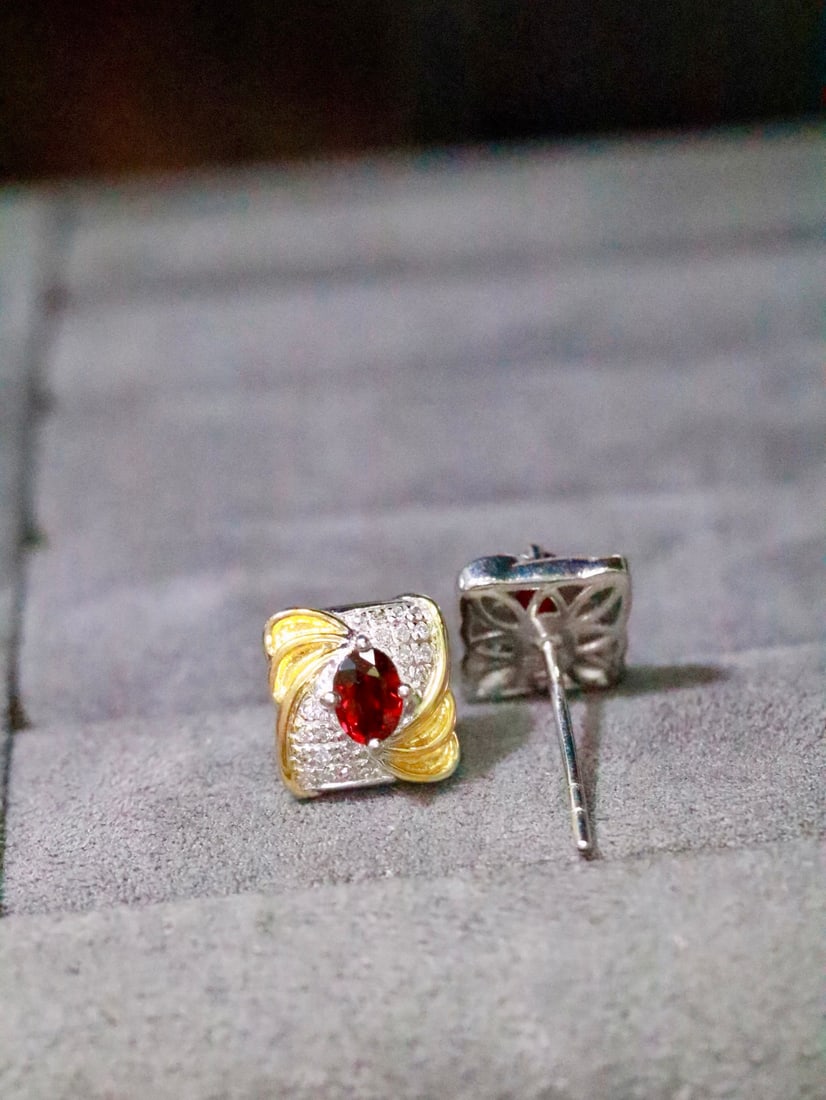 Platinum Natural Pigeon Blood Ruby Earrings - 5