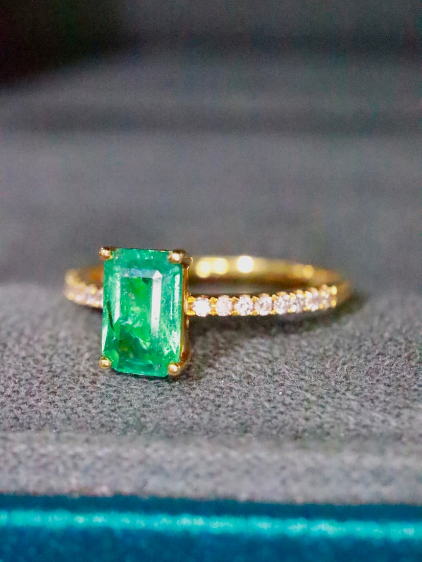 18K Gold Natural Emerald Ring - 2