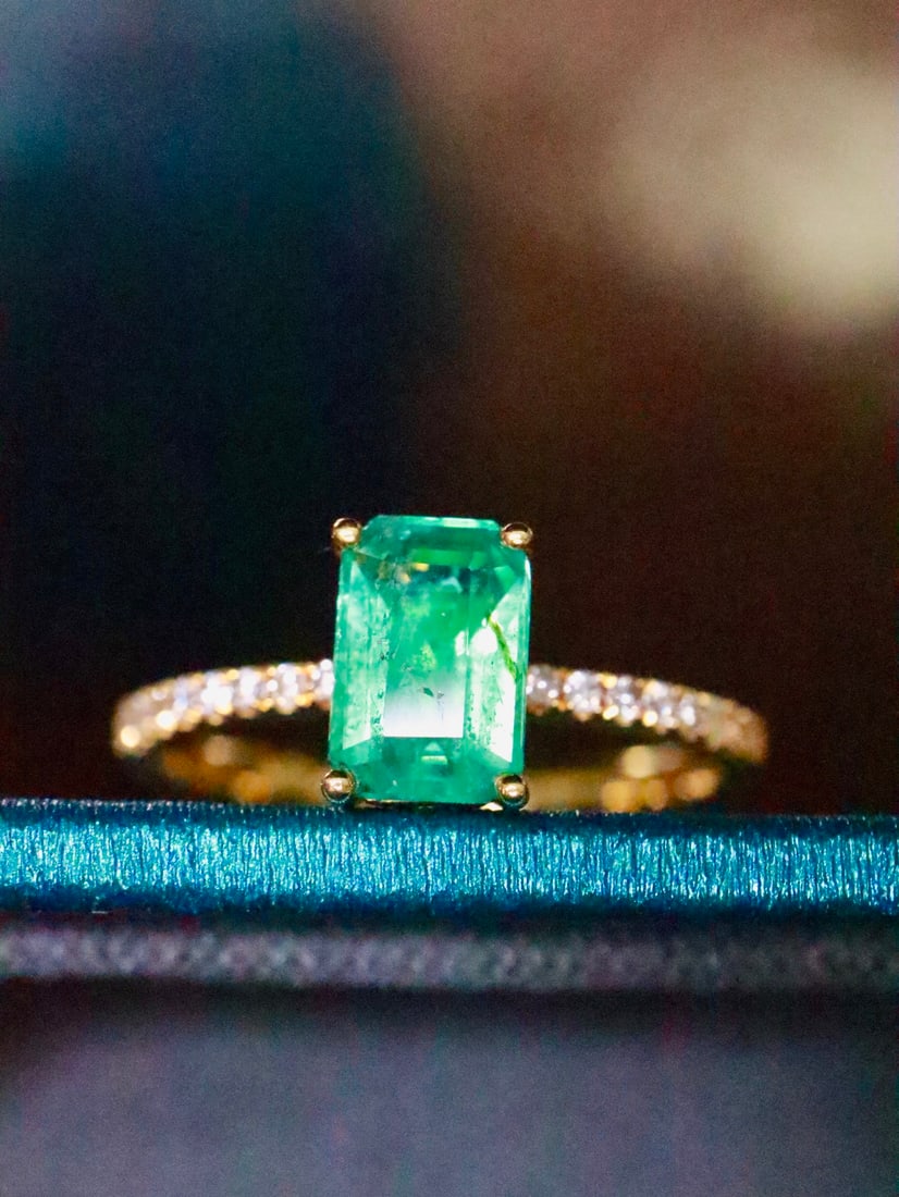 18K Gold Natural Emerald Ring - 4