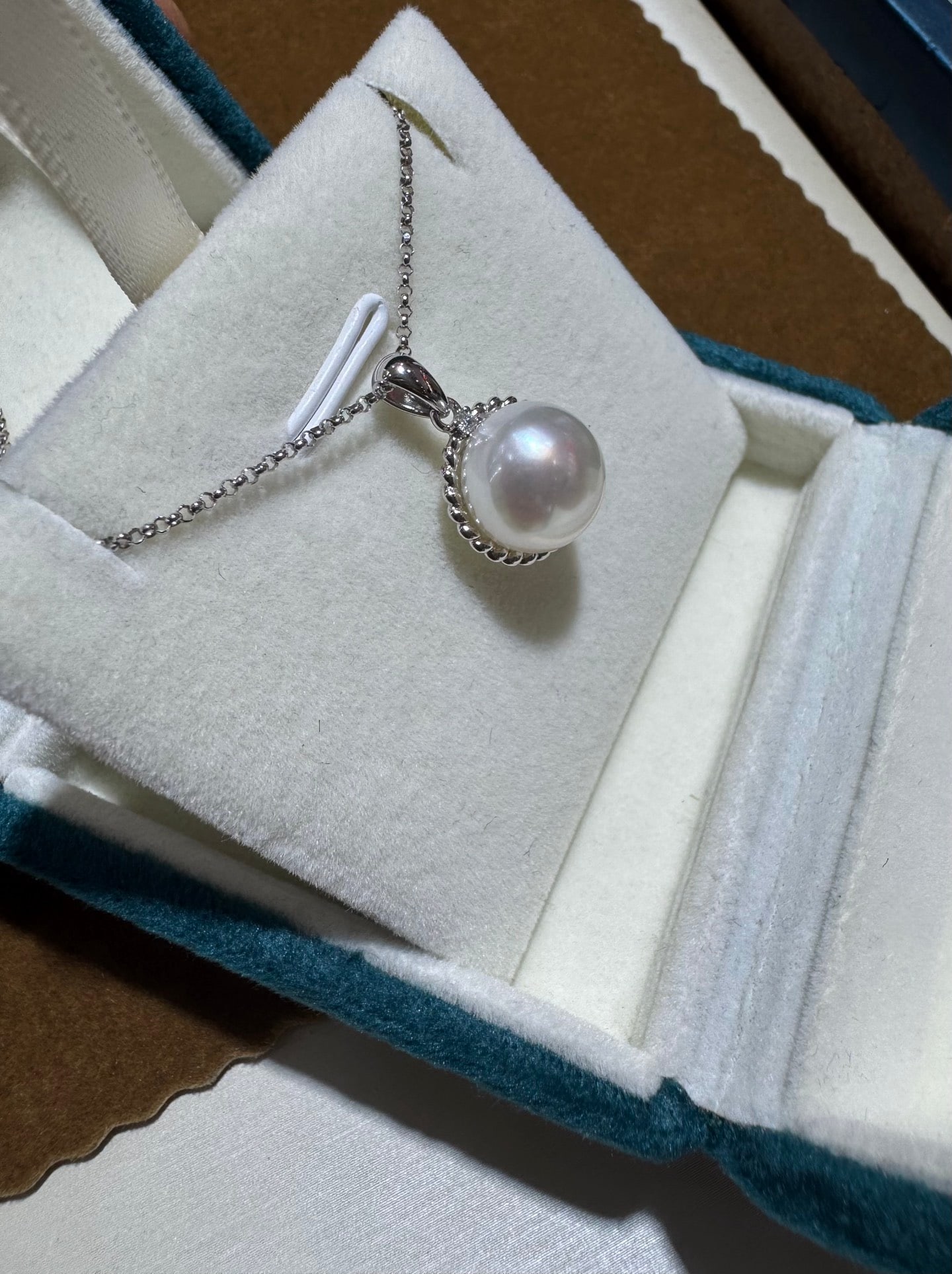18K Gold Diamond Pendant - 3