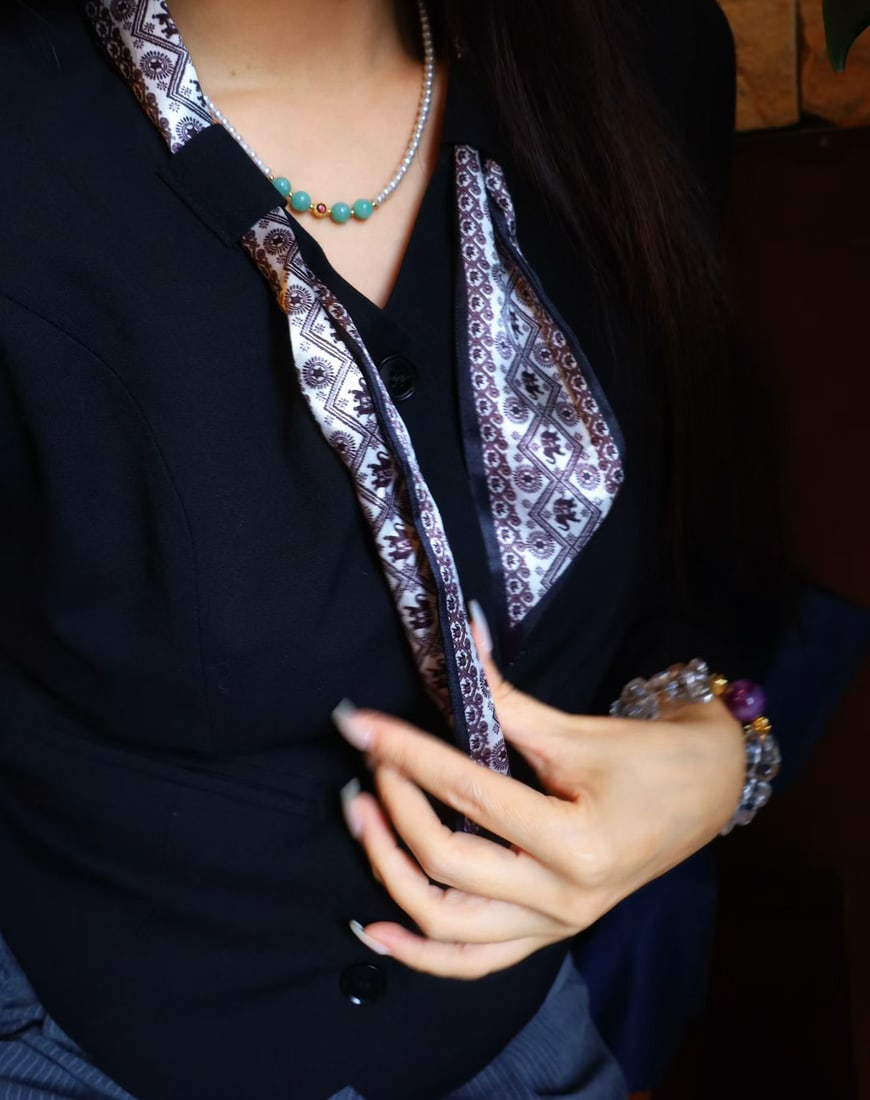 Pearl and Jade Necklace - 7