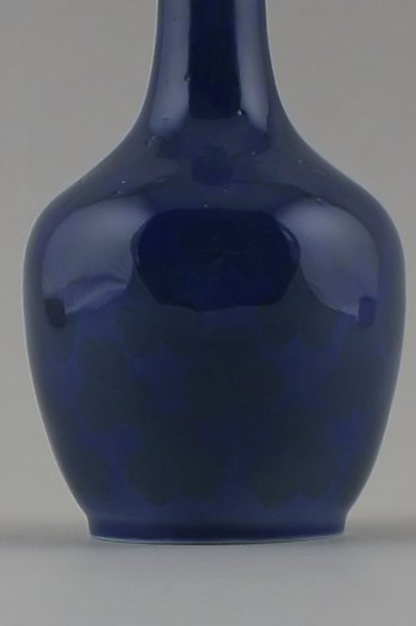 Royal Copenhagen Art Nouveau vase with silver mounting, decorated with shamrocks. - 3