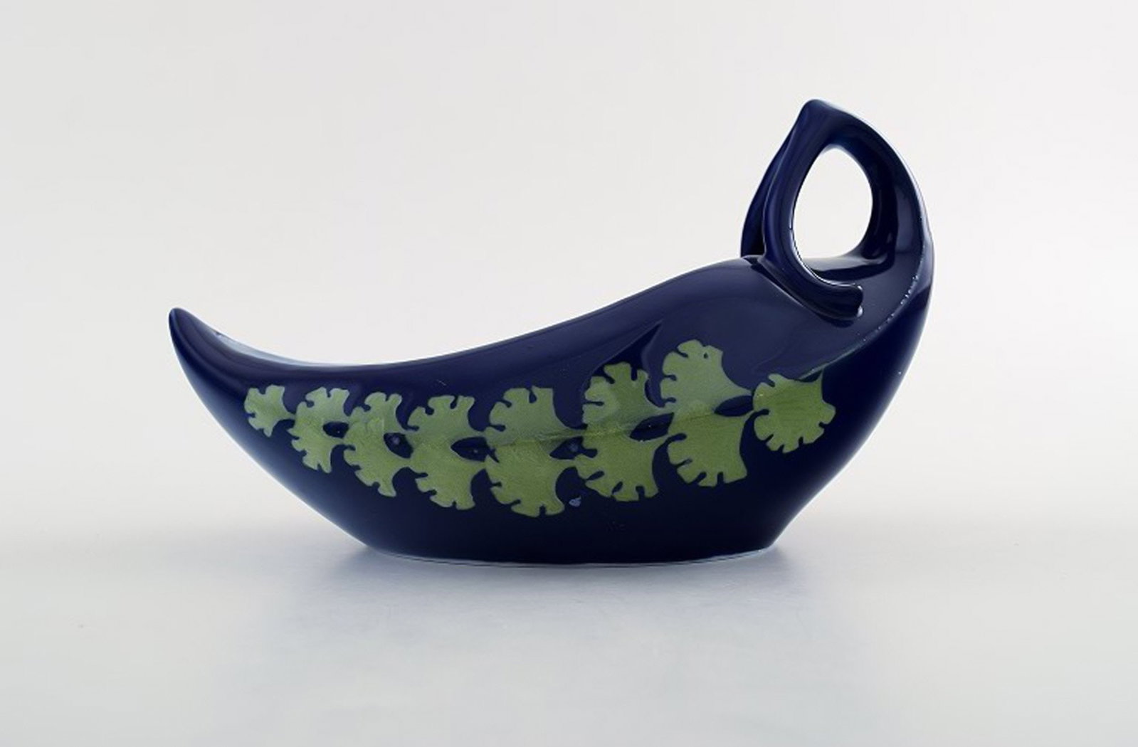Royal Copenhagen Art Nouveau bowl. Rare form.: Title: Royal Copenhagen Art Nouveau bowl. Rare form. Description: Royal Copenhagen Art Nouveau bowl. Rare form. Model Number: 361 / B 29th Measures 15 cm. x 7.5 cm. Marked. Early 20 c. 1. Quality, in 