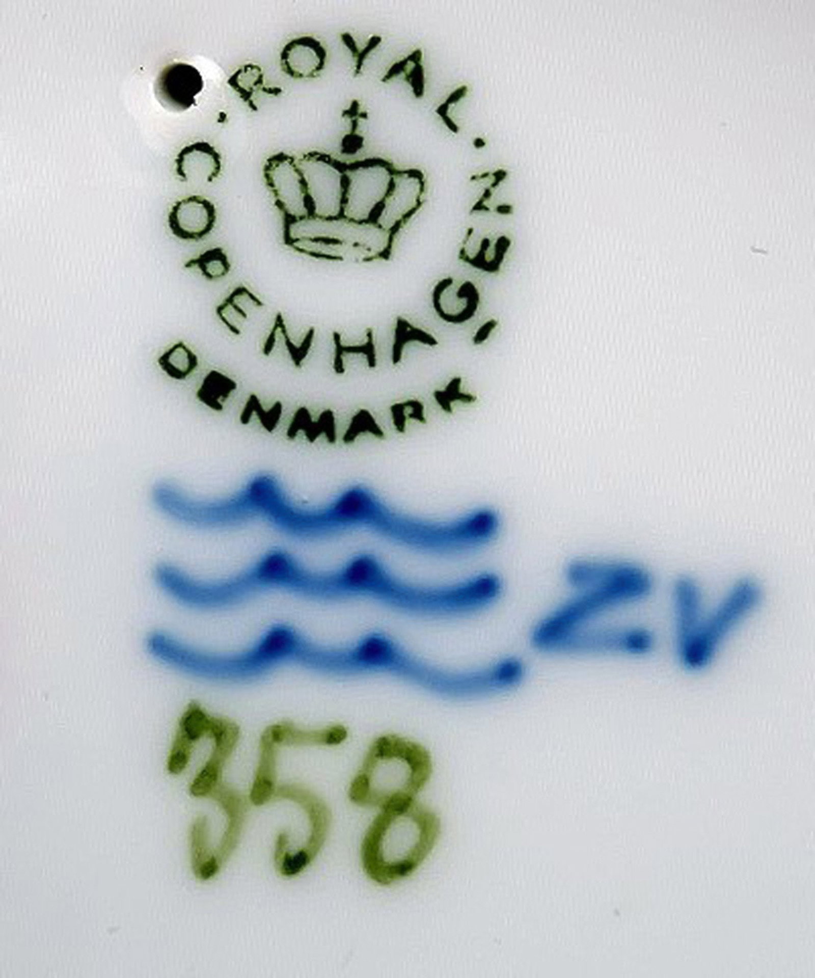 Rare Royal copenhagen art nouveau dish with ducks, number 1/358. - 5