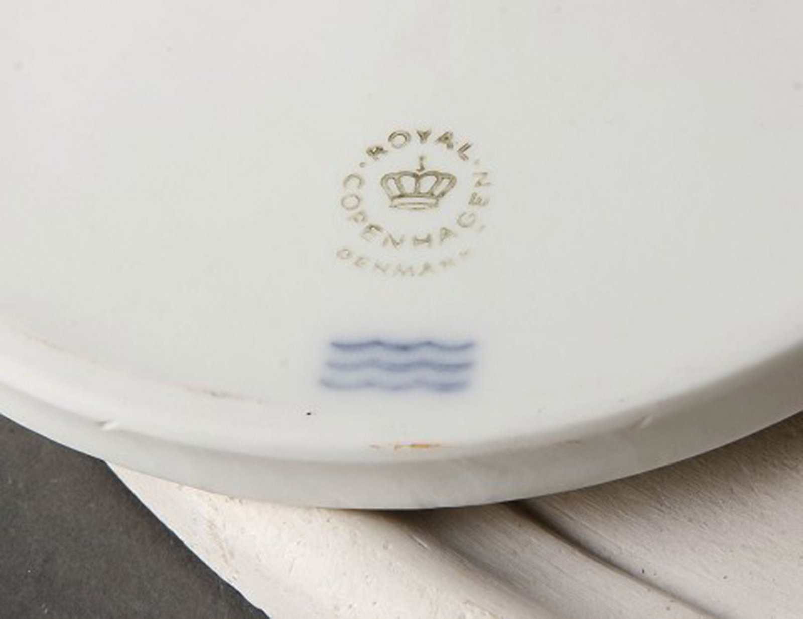 Royal Copenhagen biscuit plates in relief after Thorvaldsen. 8 pcs. in stock. - 7