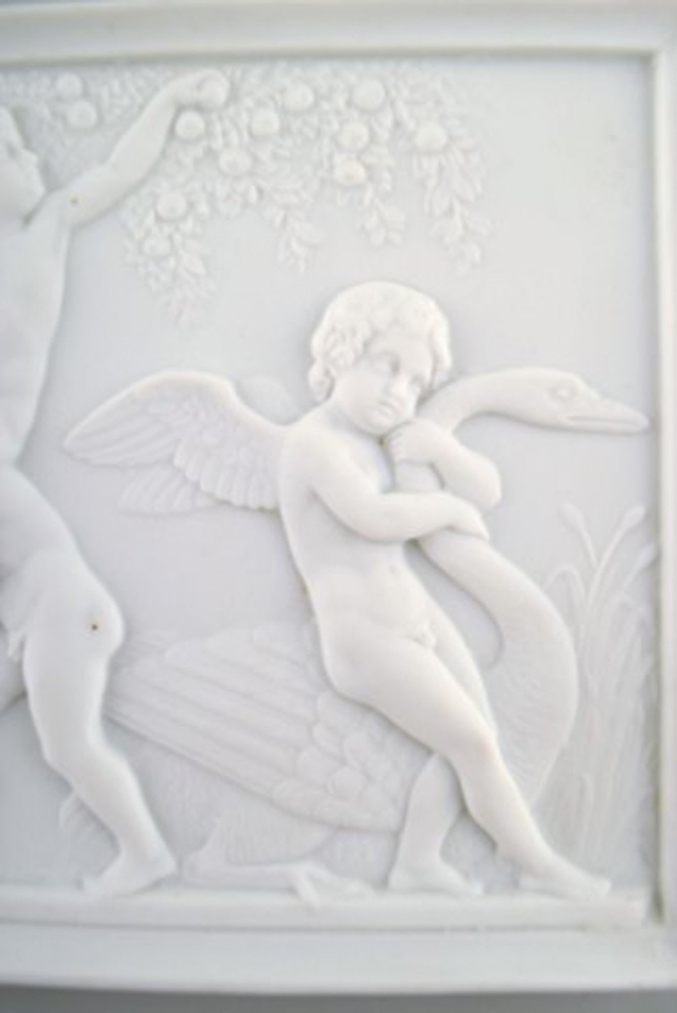Royal Copenhagen after Thorvaldsen. Rare biscuit plaque. Boys stealing fruit. 1870's. - 3
