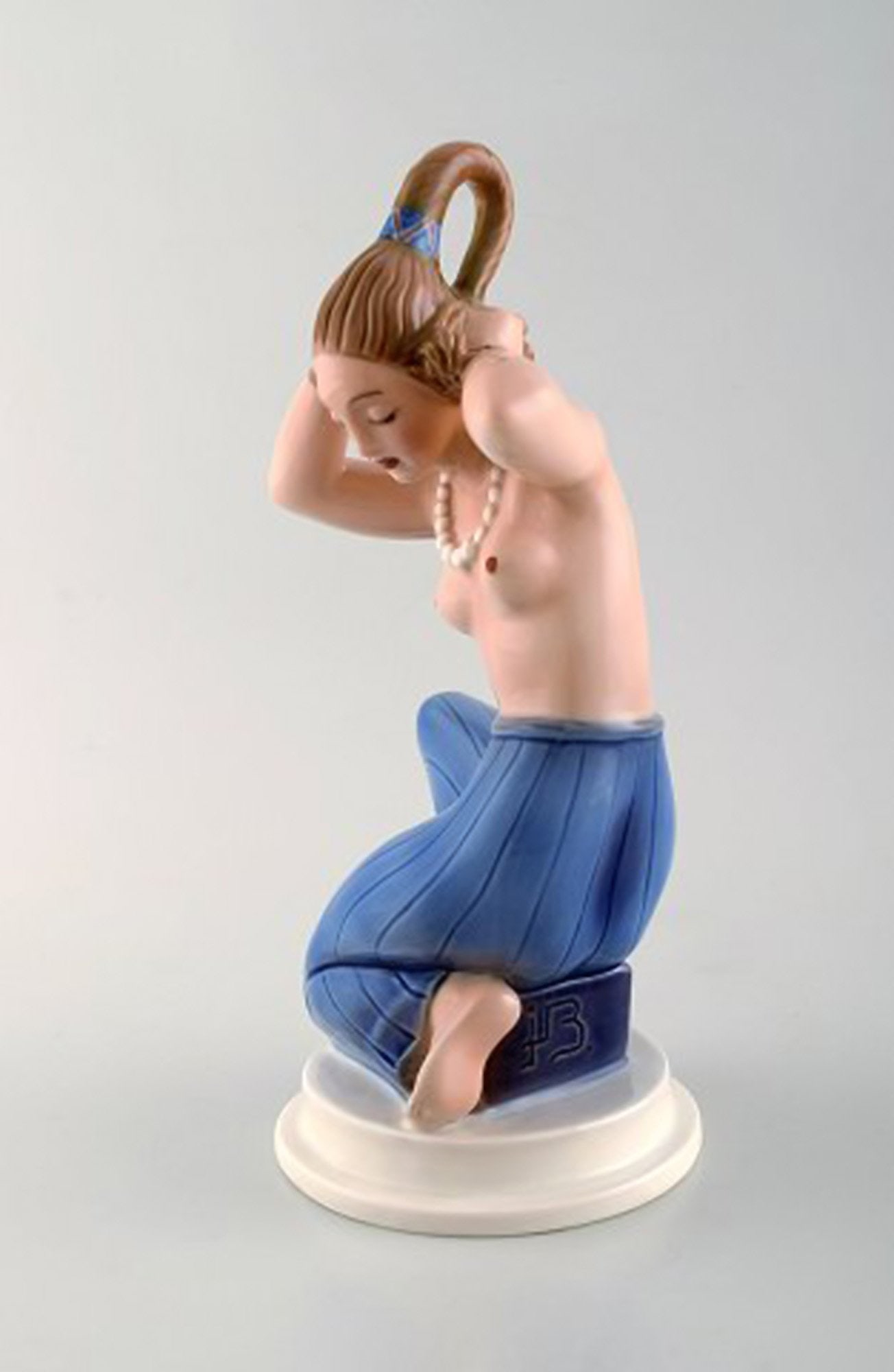 Jens Jacob Bregnø for Dahl-Jensen. Figure of porcelain nr. 1177, 'Morgen'. - 2