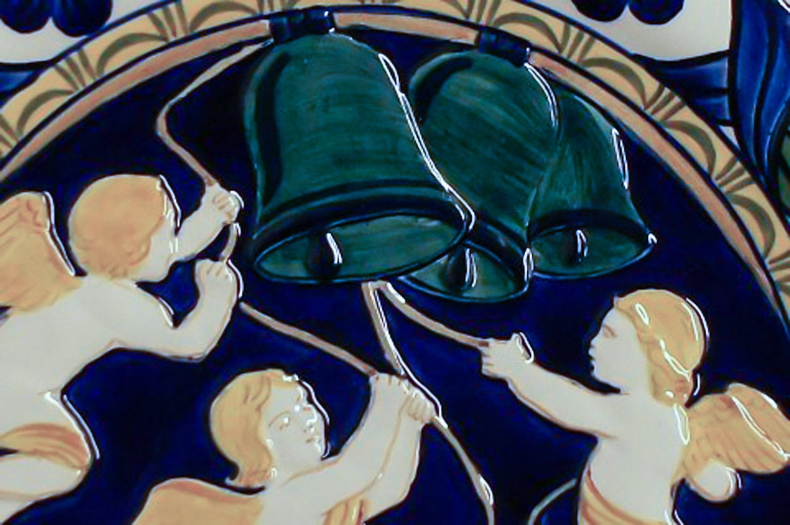 Large Aluminia Christmas plate 1910 in faience. - 2