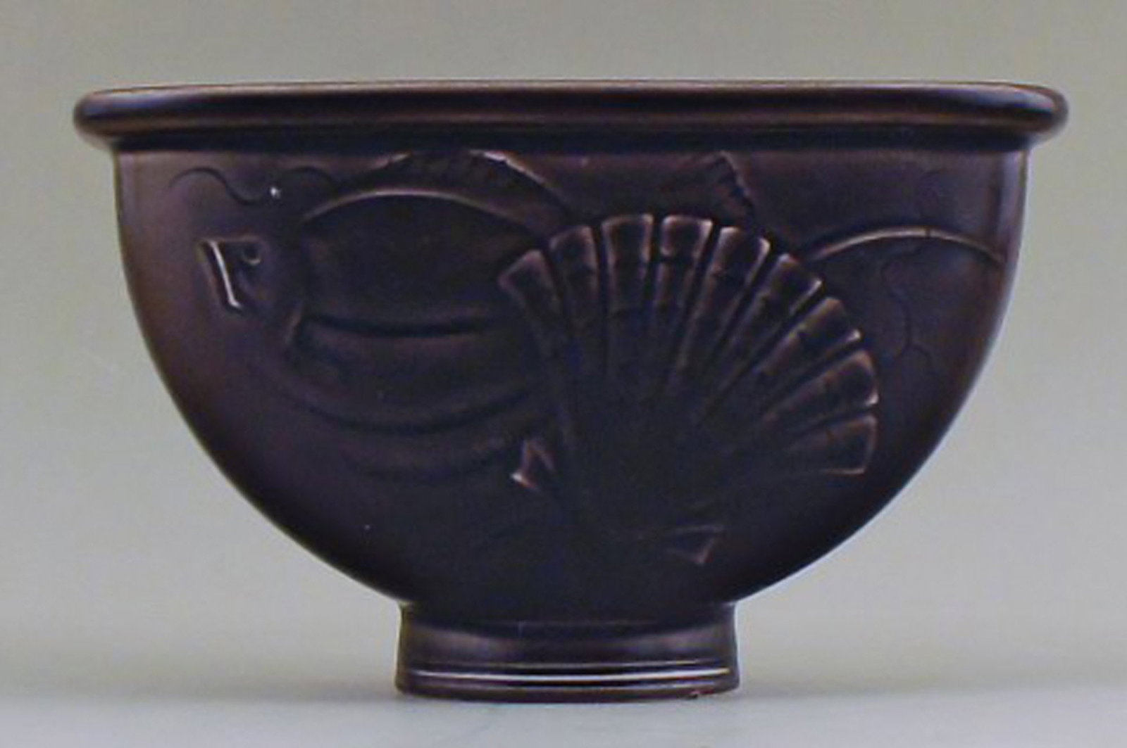 Aluminia flowerpot holder in earthenware, brown with fish and seashell motif. Number 1602. - 2