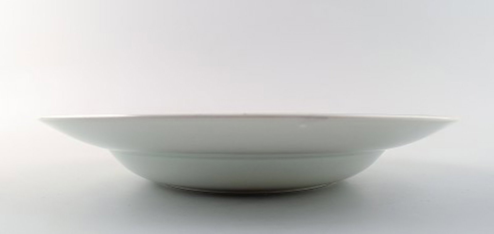 Small Tranquebar deep plate from Royal Copenhagen / Aluminia. 11 pcs. in stock. Decoration number - 3