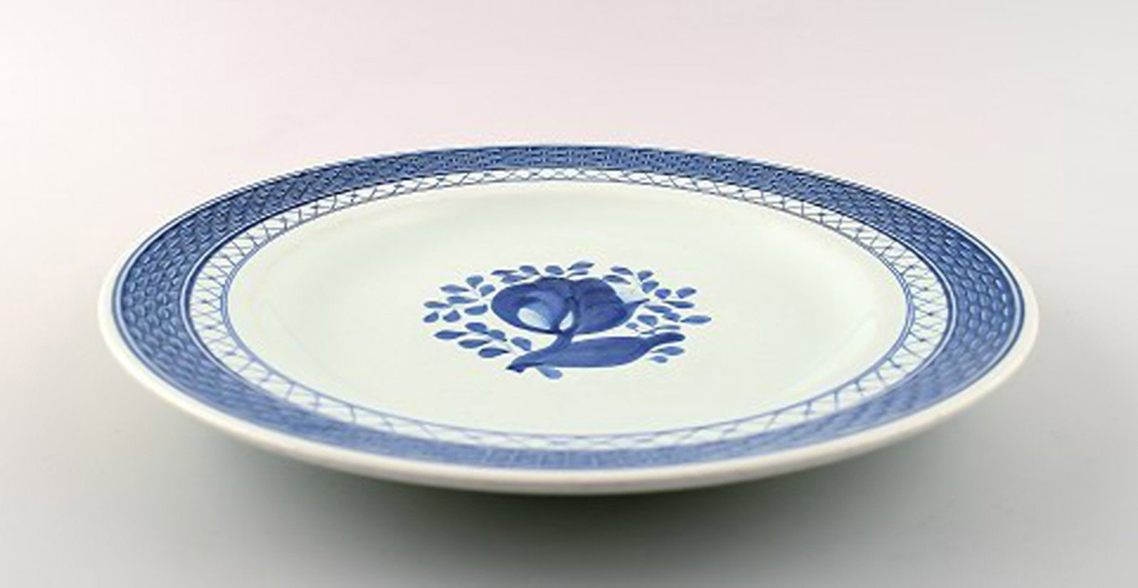 Tranquebar lunch plates from Royal Copenhagen / Aluminia. 9 plates in stock. Decoration number - 3