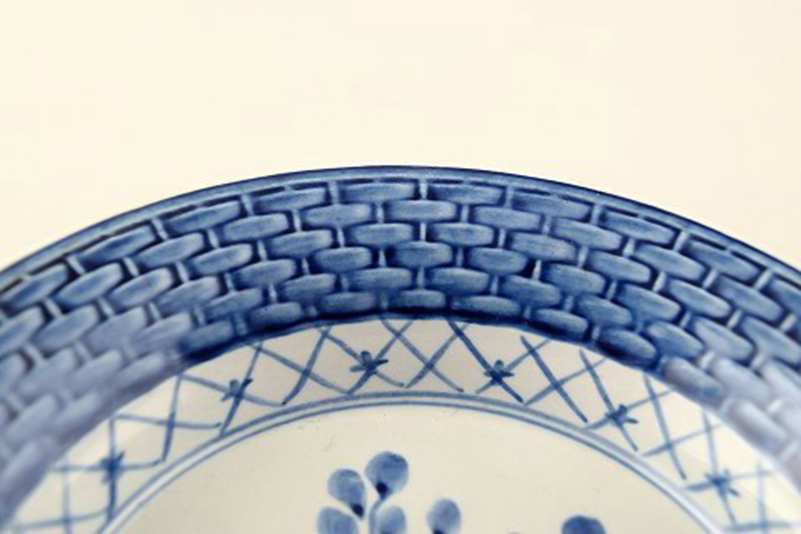 Aluminia Tranquebar, bowl. Decoration number 11/1114. - 3