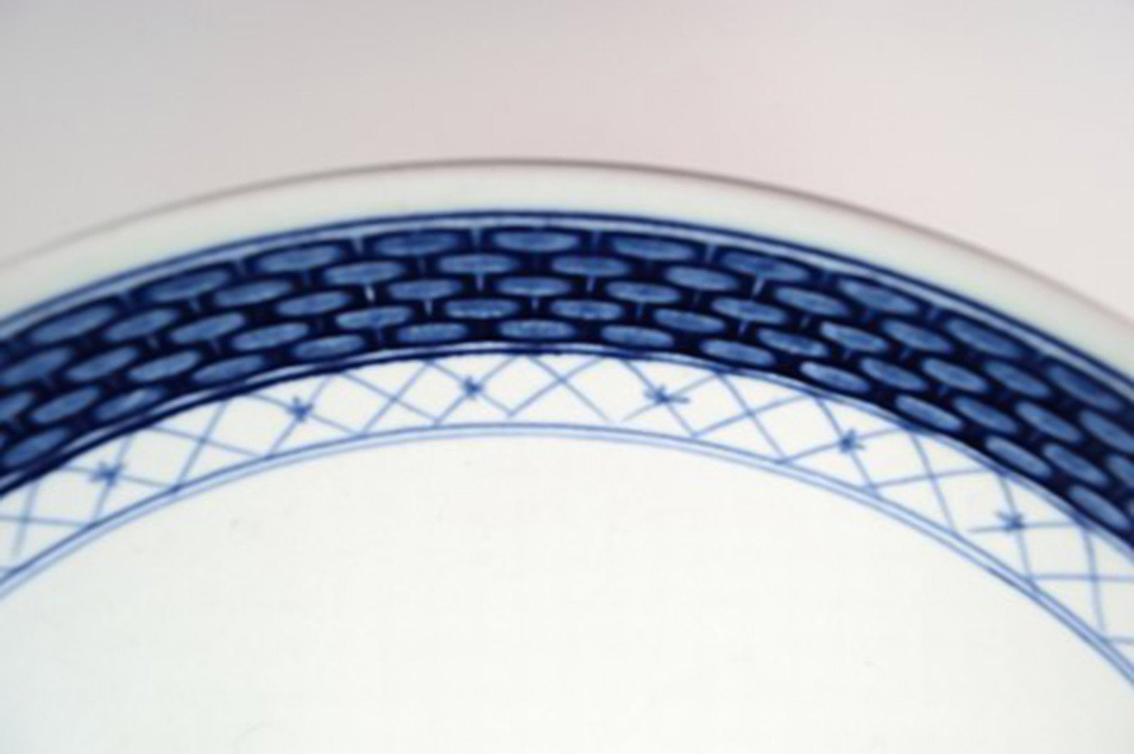 Round Tranquebar cake dish, Royal Copenhagen / Aluminia. Decoration number 11/936. - 3