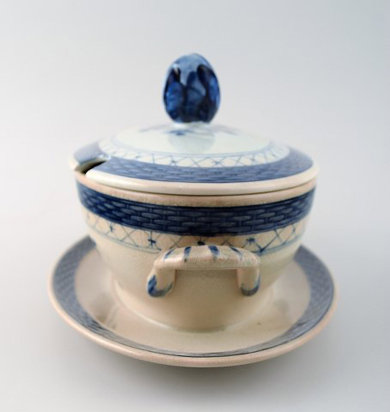 Small Tranquebar sauce boat from Royal Copenhagen / Aluminia. Decoration number 11/1016. - 5