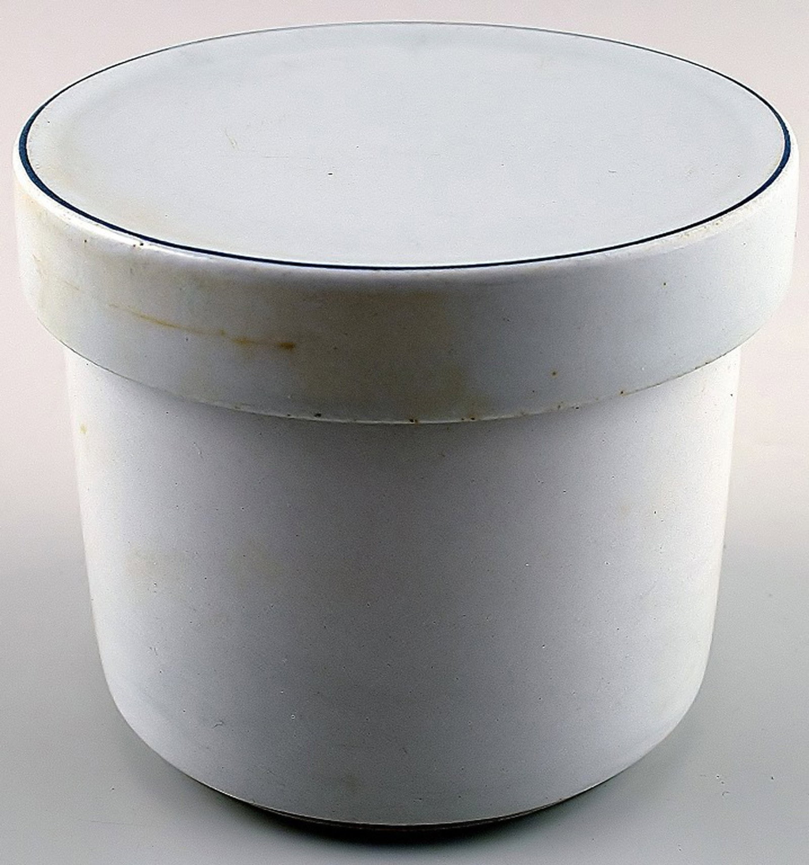 Butter Bowl / lidded honey/jam jar. Aluminia/Royal Copenhagen blue line, earthenware. (1 of 4)