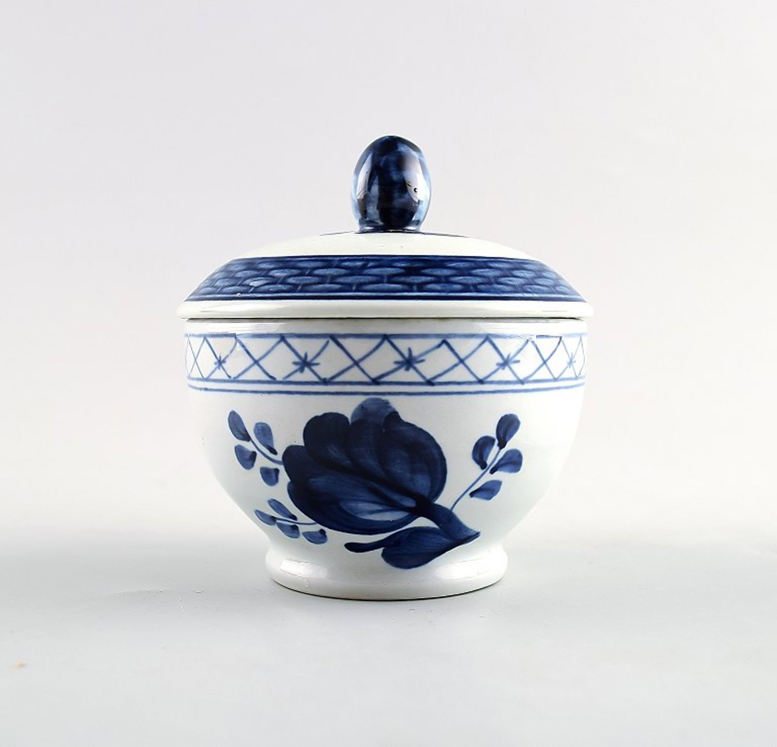 Royal Copenhagen / Aluminia Tranquebar, Small Sugar Bowls. 2 pcs. in stock. (1 of 2)