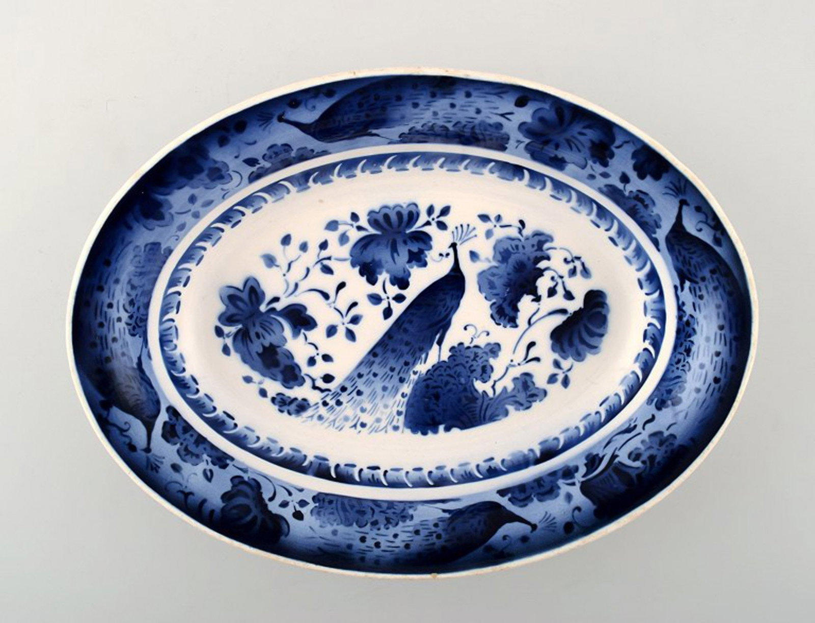 Peacock from Copenhagen's faience factory / Aluminia. Large bowl in faience. (1 of 4)
