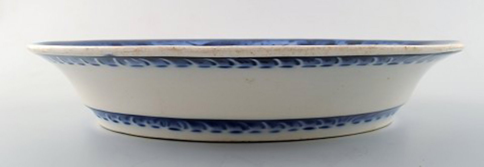 Peacock from Copenhagen's faience factory / Aluminia. Large bowl in faience. - 2