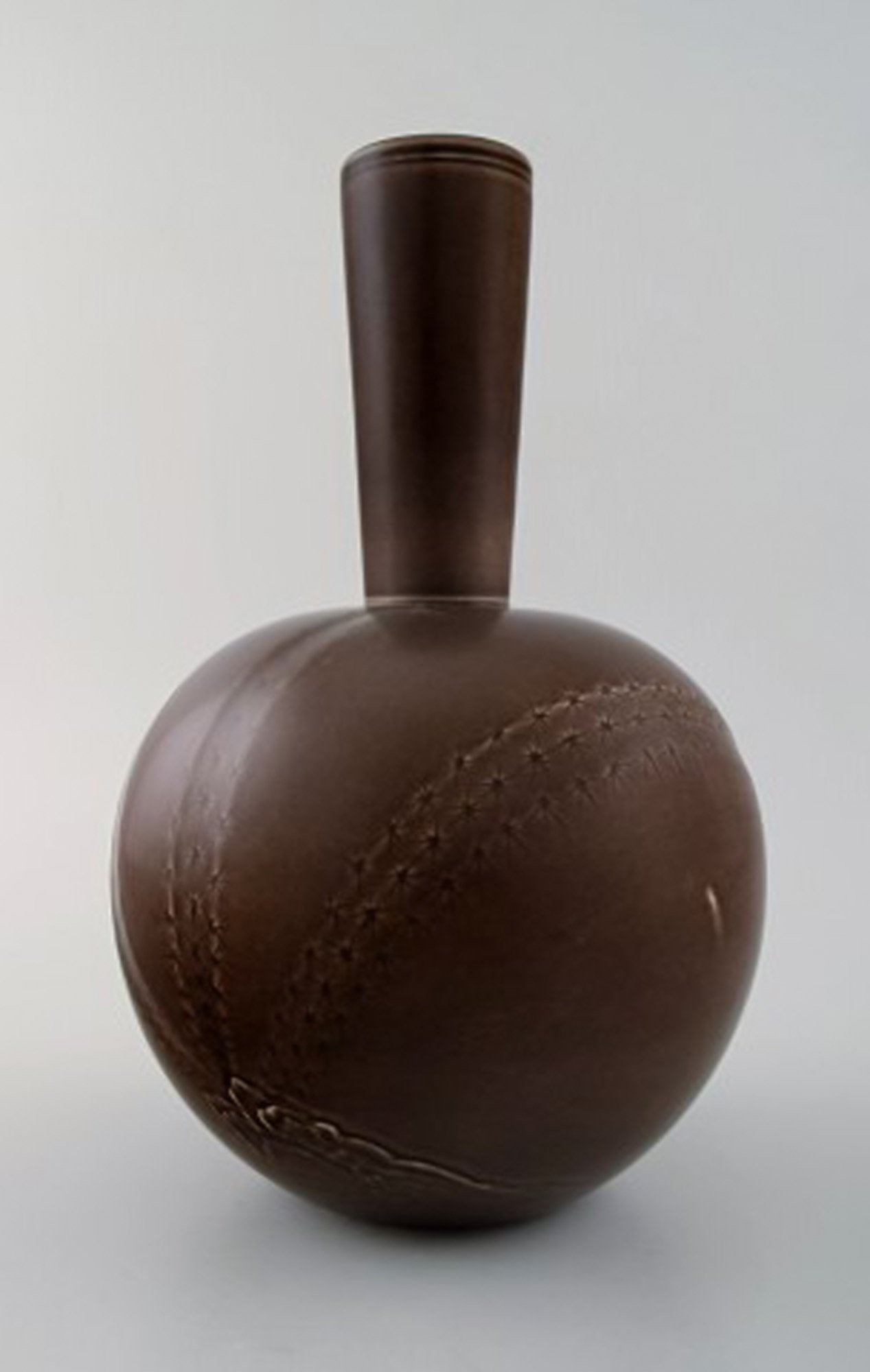 Aluminia, Copenhagen, faience vase, brown glaze. Ca. 1940 s. - 2