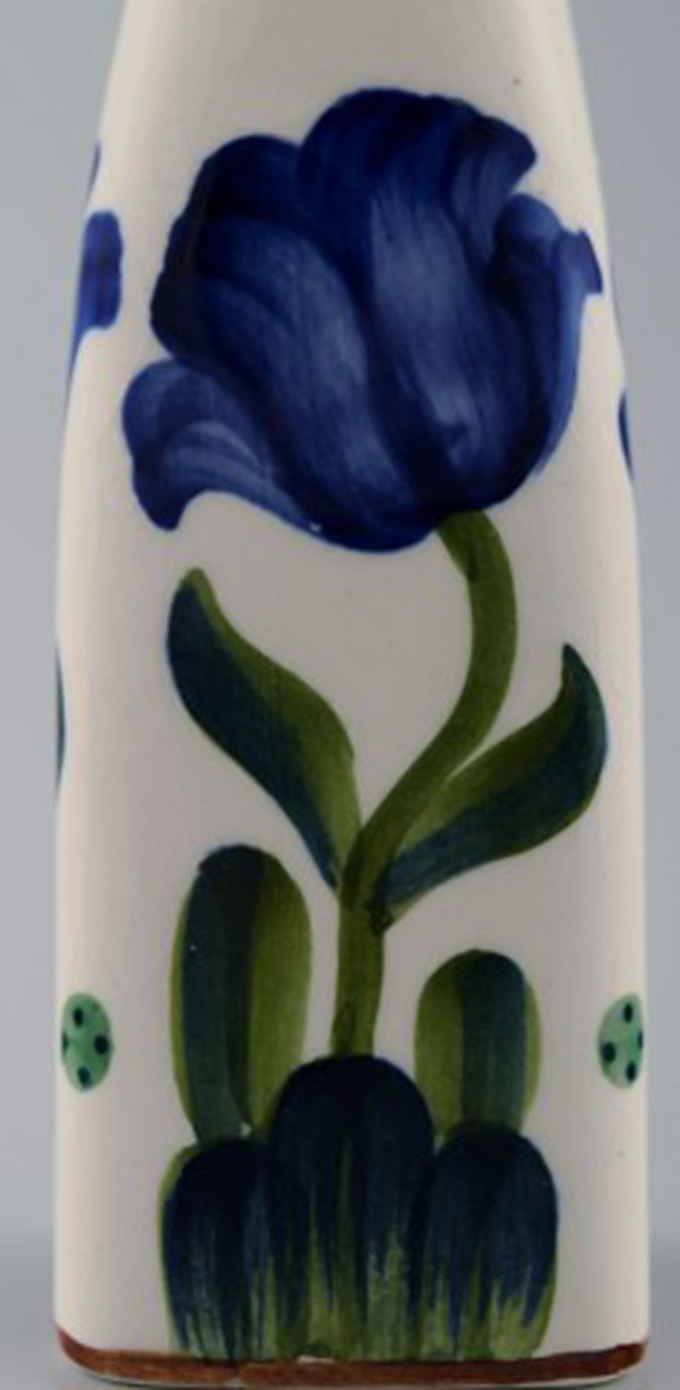 Aluminia faience vase, hand-painted with floral motifs. - 3