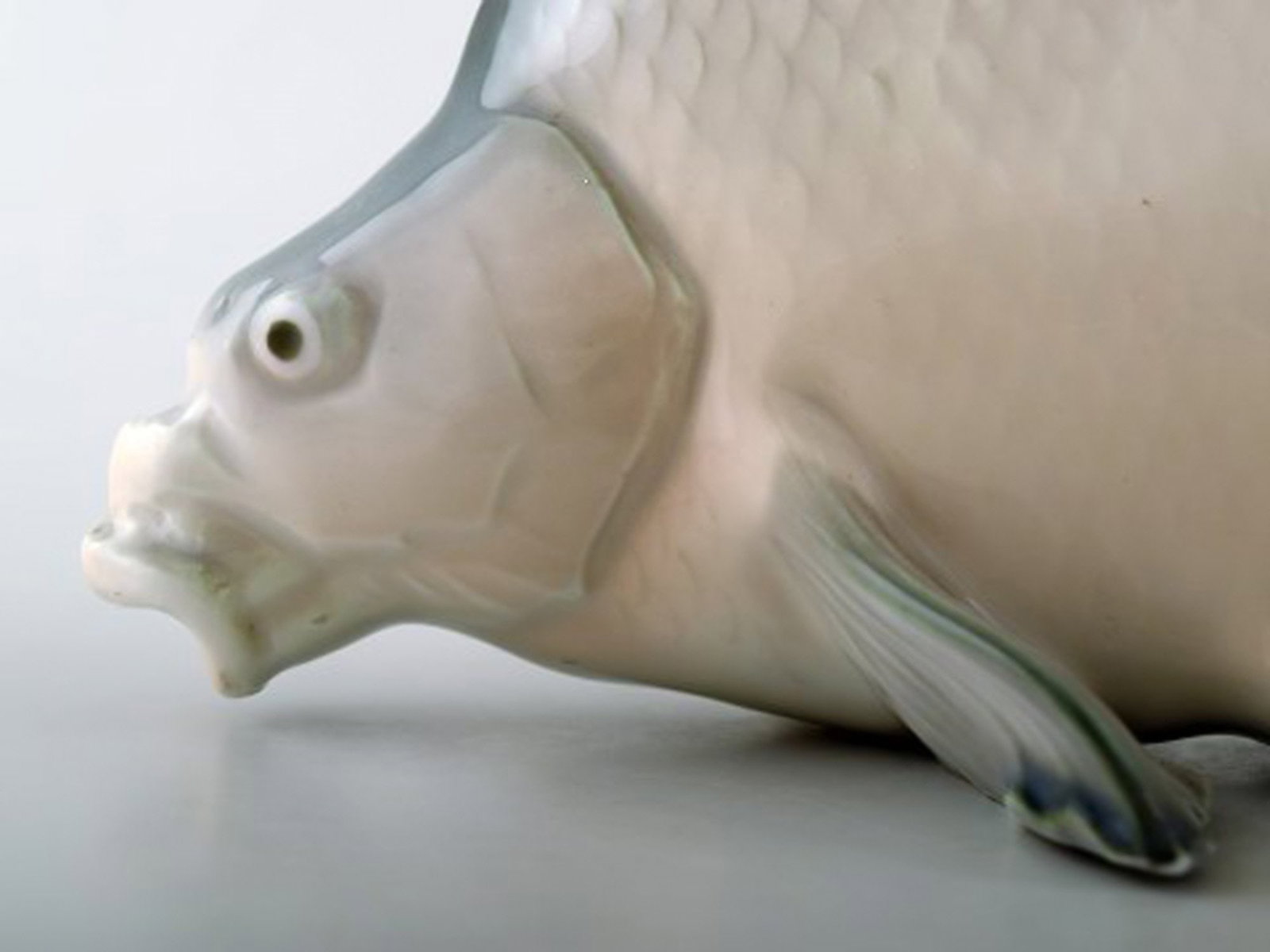 Bing & Grondahl / B & G number 1645 Carp by C. Mortensen. Beautiful porcelain figure. - 3