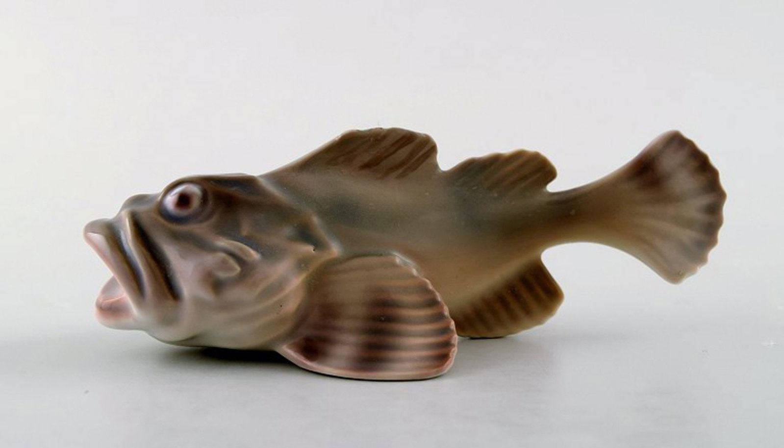 Bing & Grondahl fish number 2144, Sculpin. SV Jespersen.: Title: Bing & Grondahl fish number 2144, Sculpin. SV Jespersen. Description: Bing & Grondahl fish number 2144, Sculpin. SV Jespersen. Measures 10 cm. 1st. factory quality, in perfect condition.