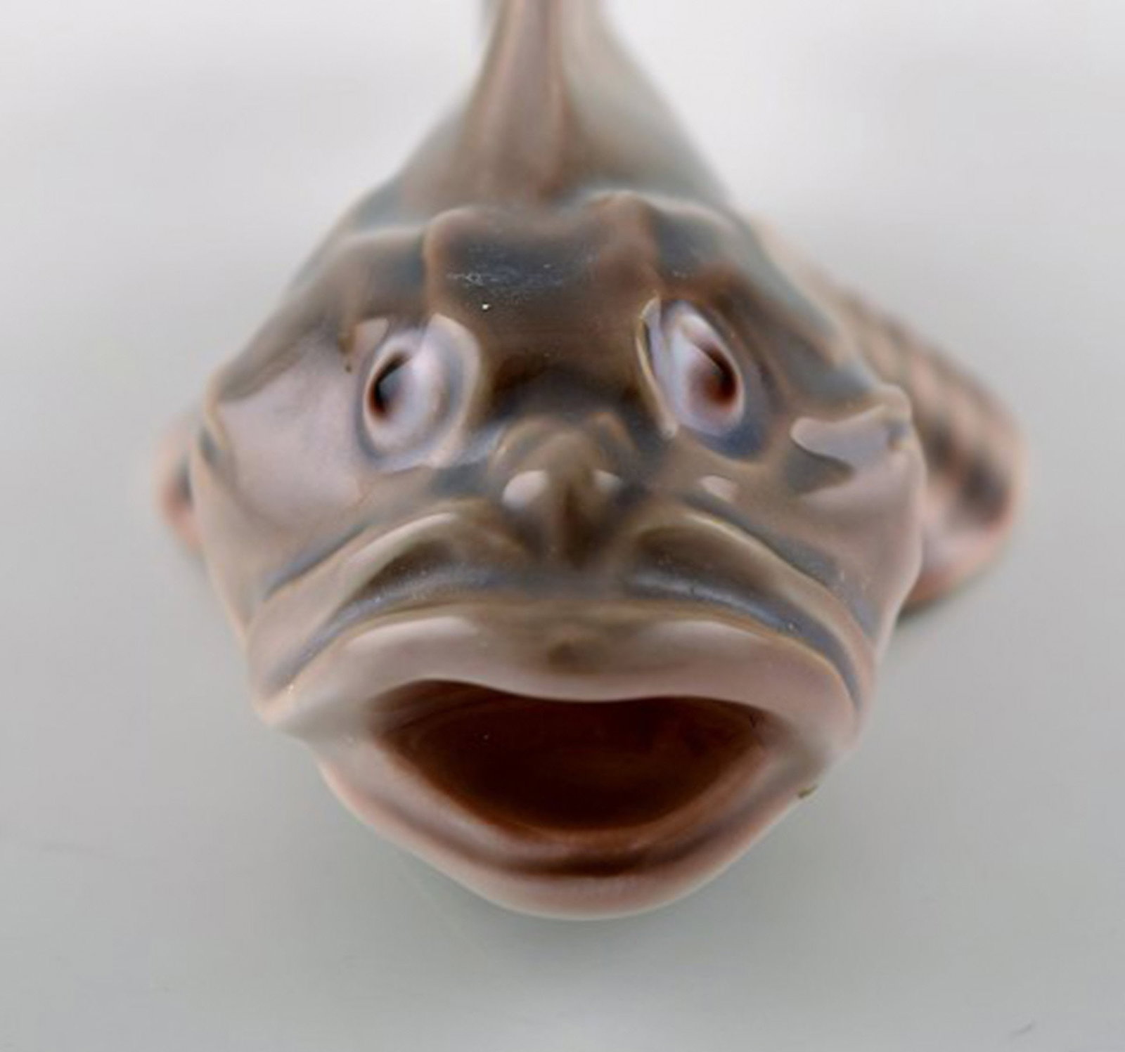 Bing & Grondahl fish number 2144, Sculpin. SV Jespersen. - 2