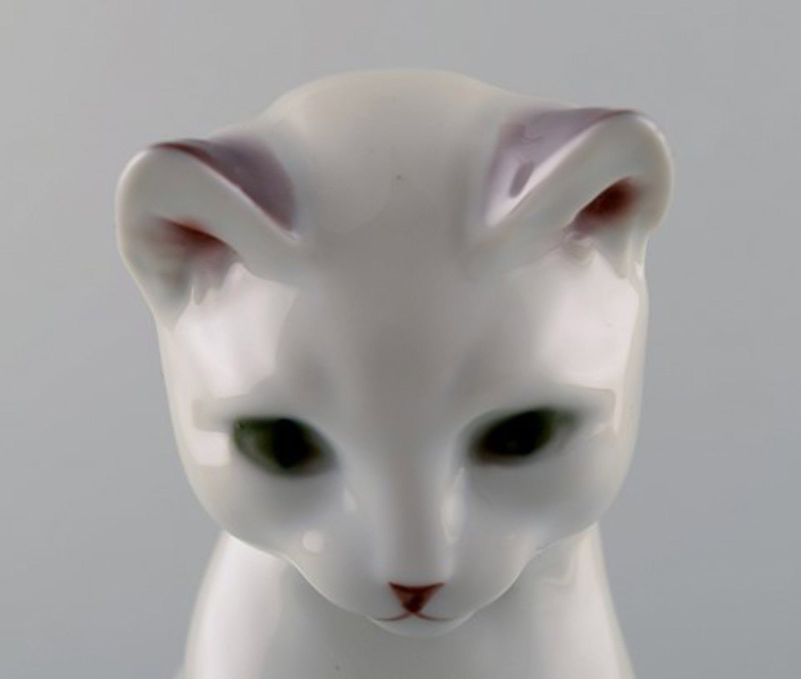 B & G / Bing & Grondahl - Sitting cat - number 2476. - 4