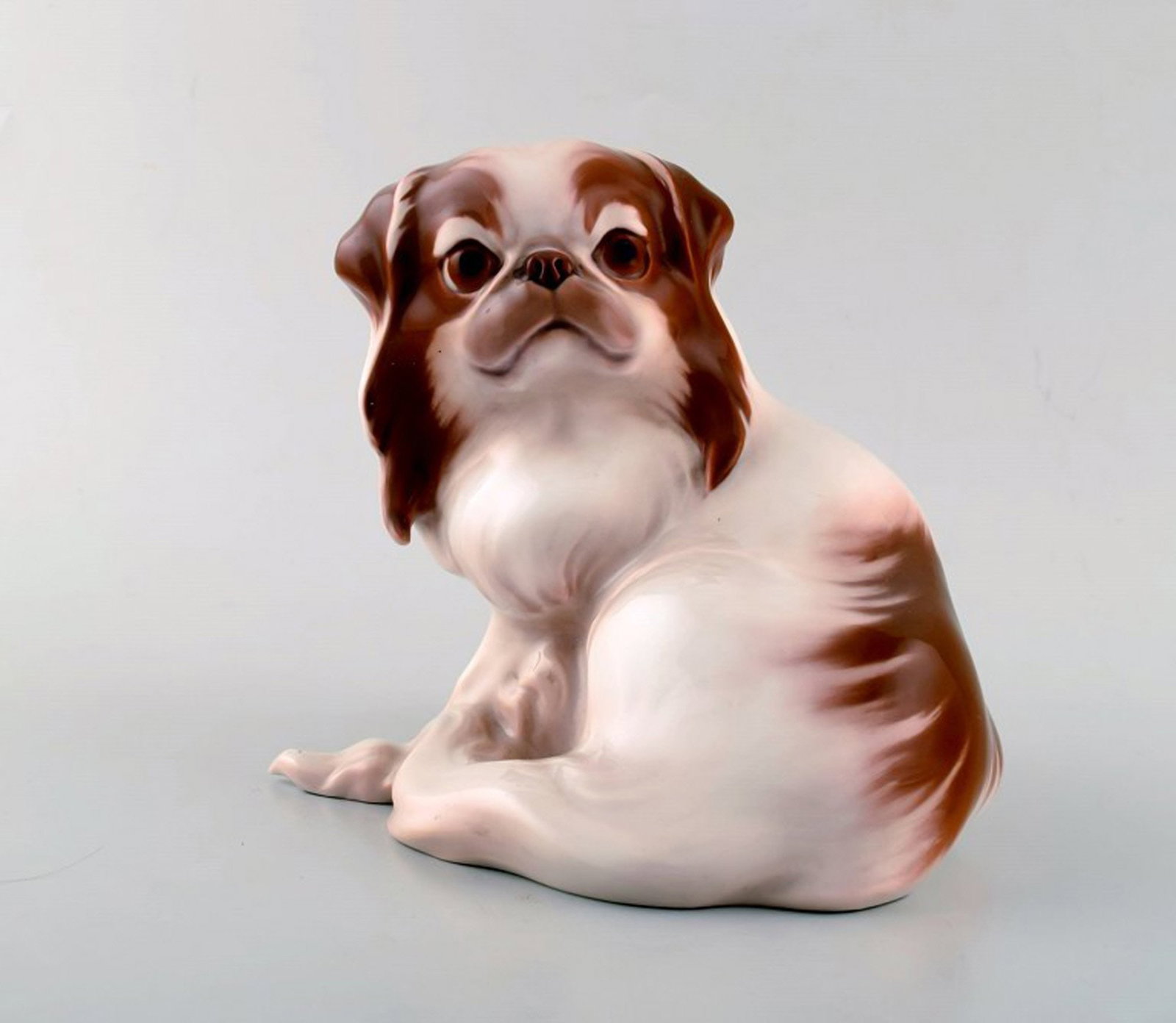Rare Bing & Grondahl / B&G figurine in porcelain. Pekingese. Model number 1637.: Title: Rare Bing & Grondahl / B&G figurine in porcelain. Pekingese. Model number 1637. Description: Rare Bing & Grondahl / B&G figurine in porcelain. Pekingese. Model number 1637. In perfect