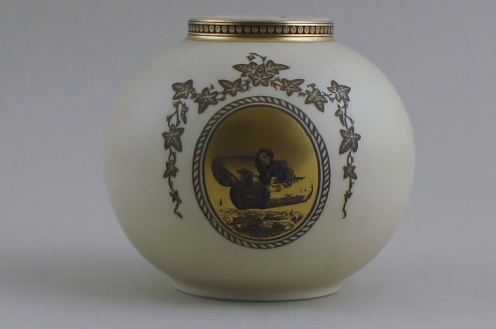 Royal Copenhagen porcelain vase from Hans Christian Andersen's fairy tale, "The Flying Trunk". (1 of 4)