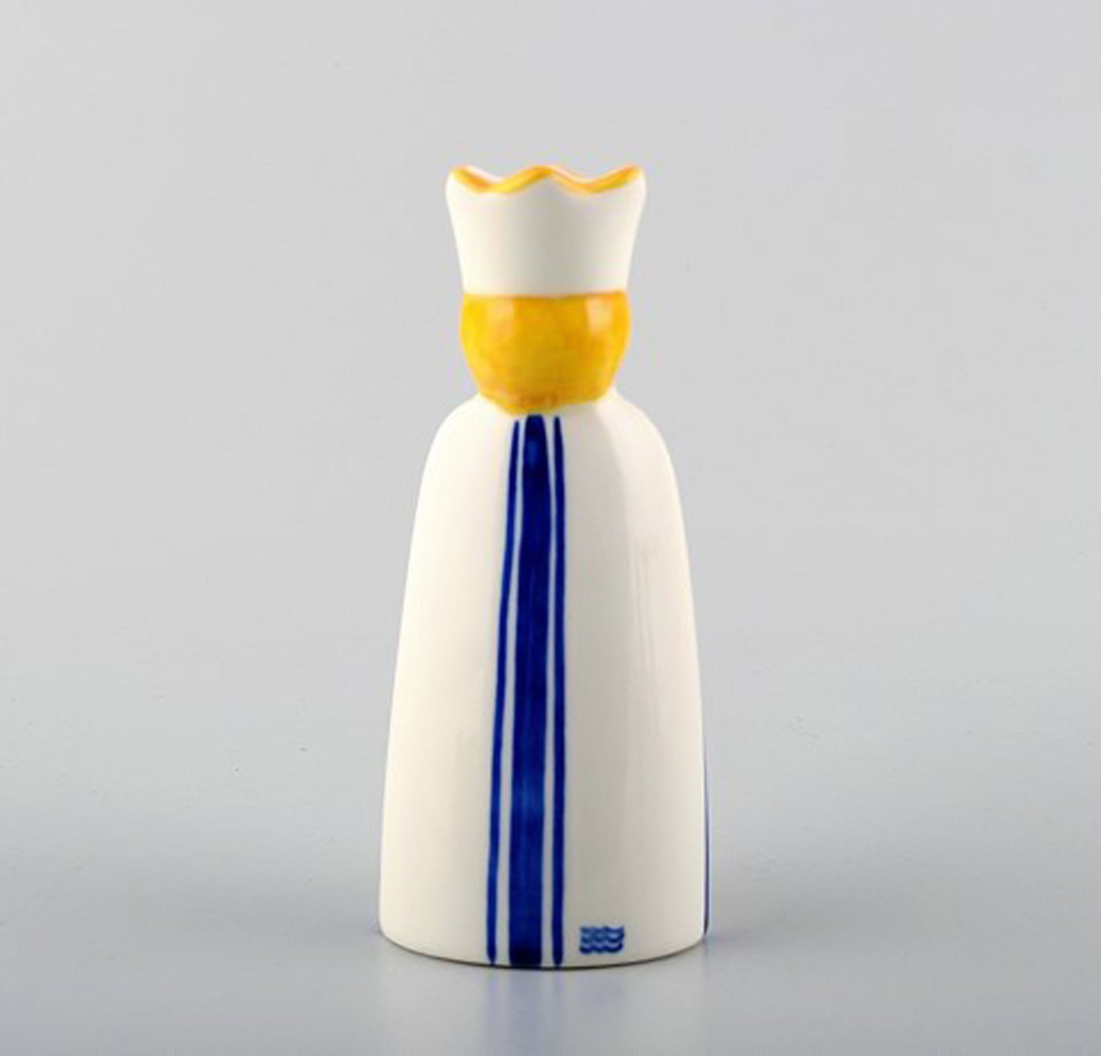Royal Copenhagen king candlesticks/figures in earthenware. 2 pcs. in stock. - 2