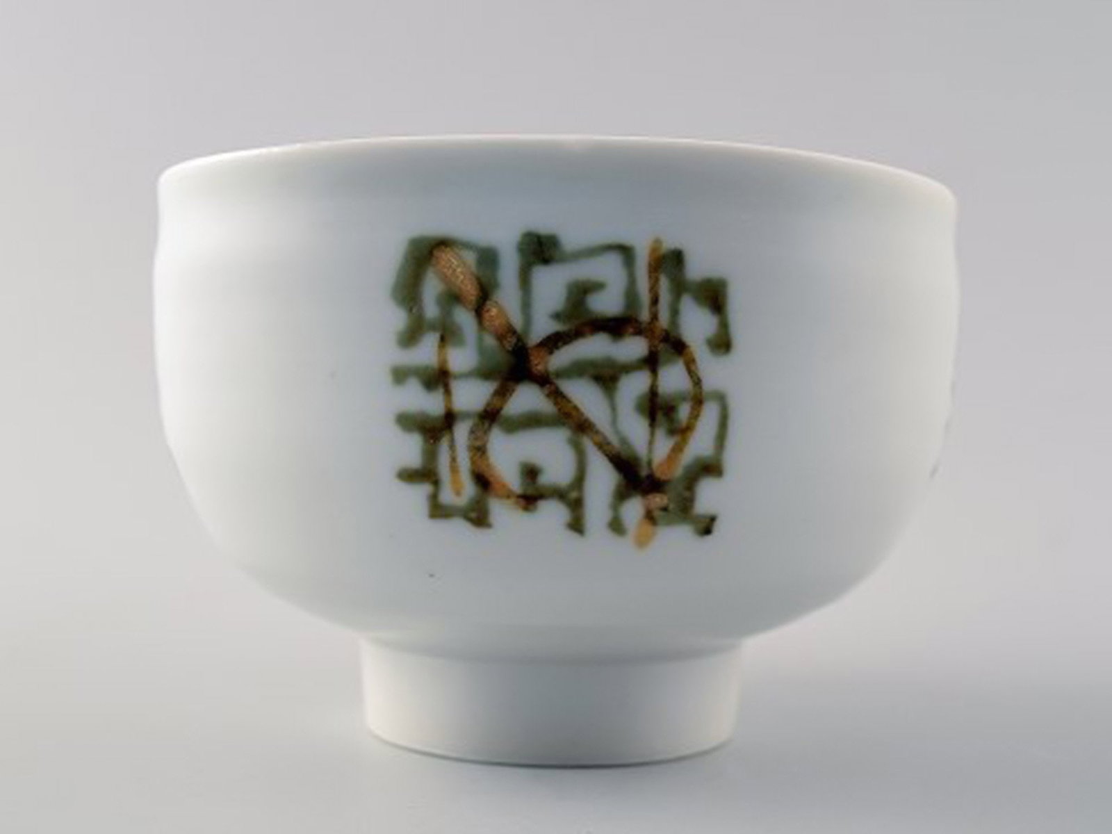 Unique Royal Copenhagen ceramic bowl by Nils Thorsson. - 2