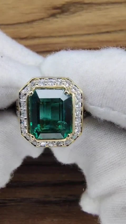GIA Certified 5.12ct Natural Green Emerald Diamonds Ring 14kt. F1*v - 2