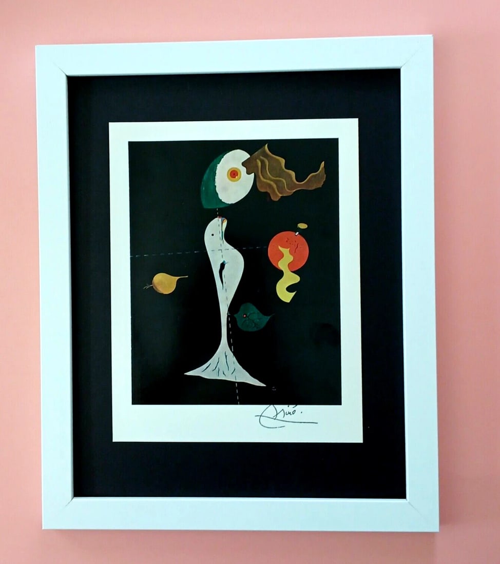 JOAN MIRO + BEAUTIFUL 1962 SIGNED PRINT + VINTAGE + FRAMED: This is a Beautiful and Scarce Vintage 1962 Print JOAN MIRO FACSIMILE SIGNED IN INK Artwork size roughly 10 x 8 in. Hand Tipped and Mounted in a black acid free black board and framed. Covering