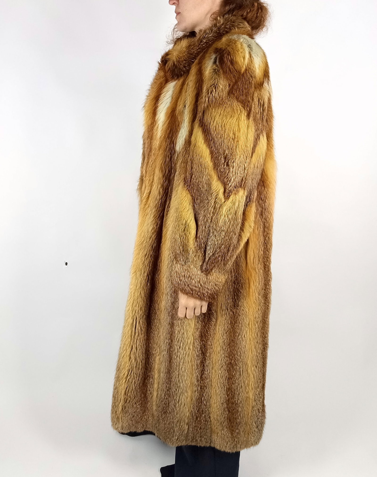 LONG RED FOX FUR COAT EU: XL ; US: 20 - 3