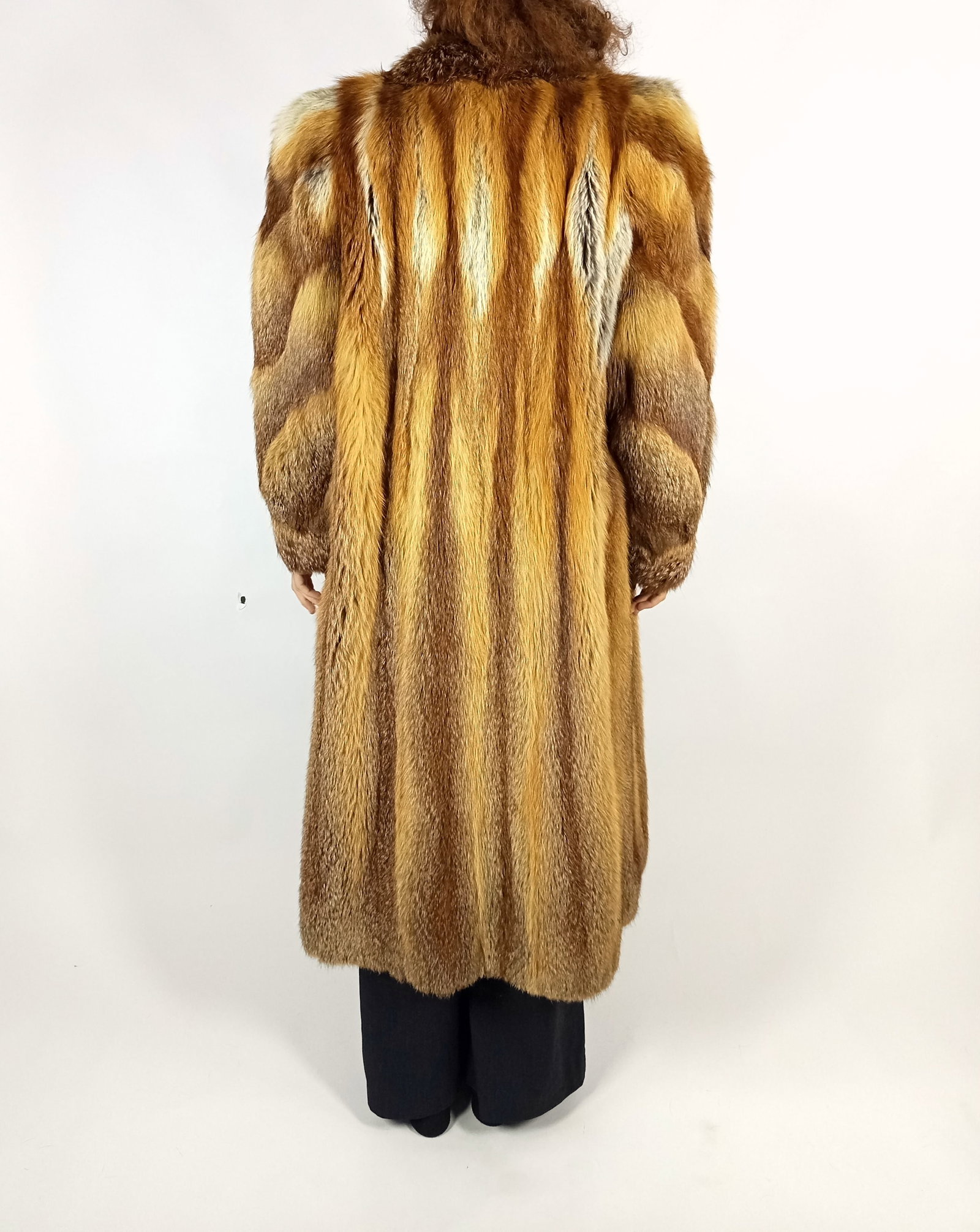 LONG RED FOX FUR COAT EU: XL ; US: 20 - 4