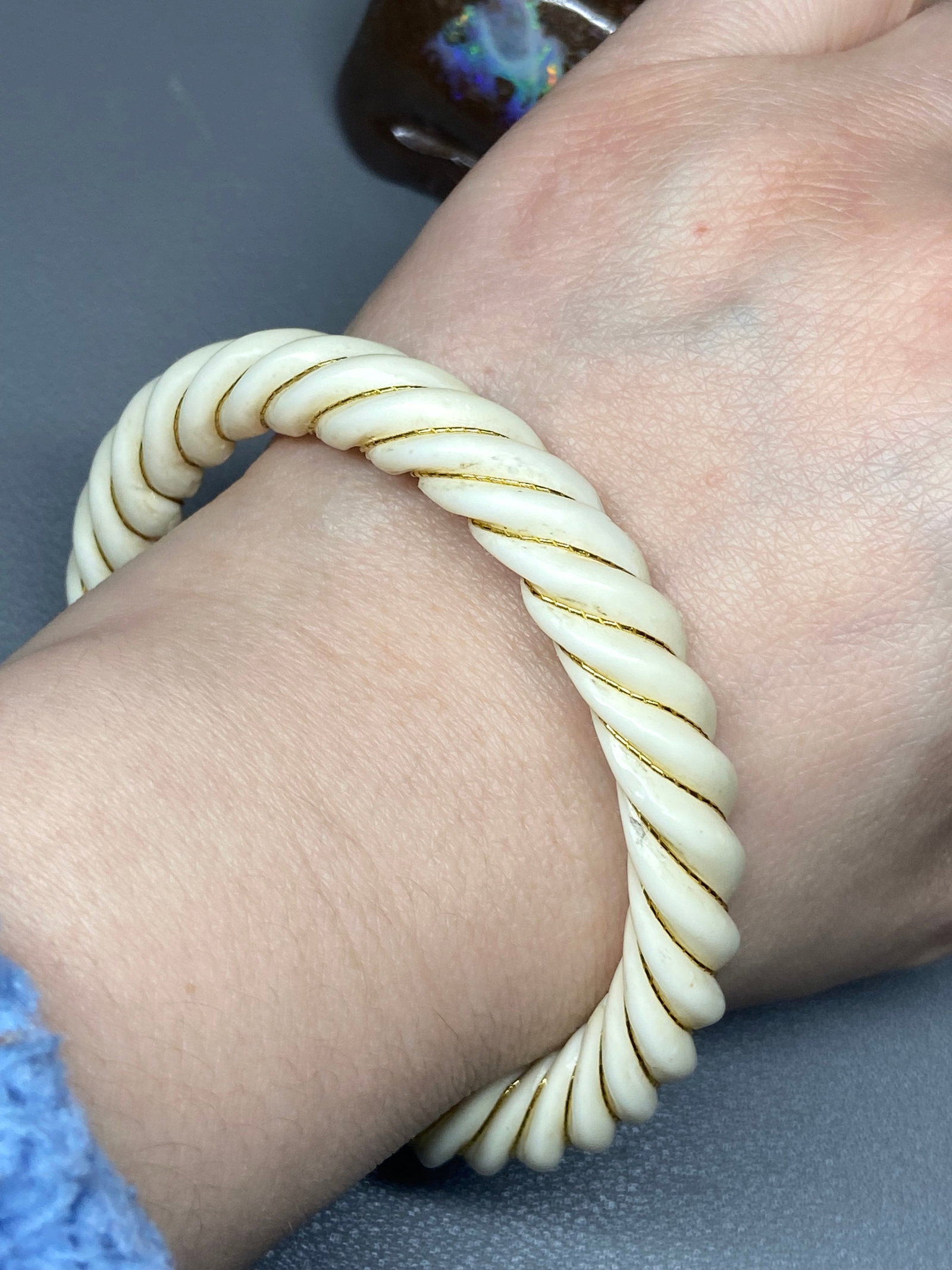 Vintage 14ct Gold Carved Bone Rope Bangle Twisted Spiral Bangle - 8