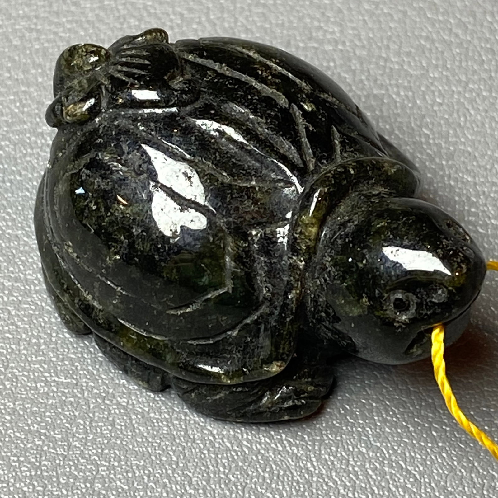 Antique Chinese Natural Ink Green Jadeite Jade carved Turtle Amulet Statue (1 of 8)
