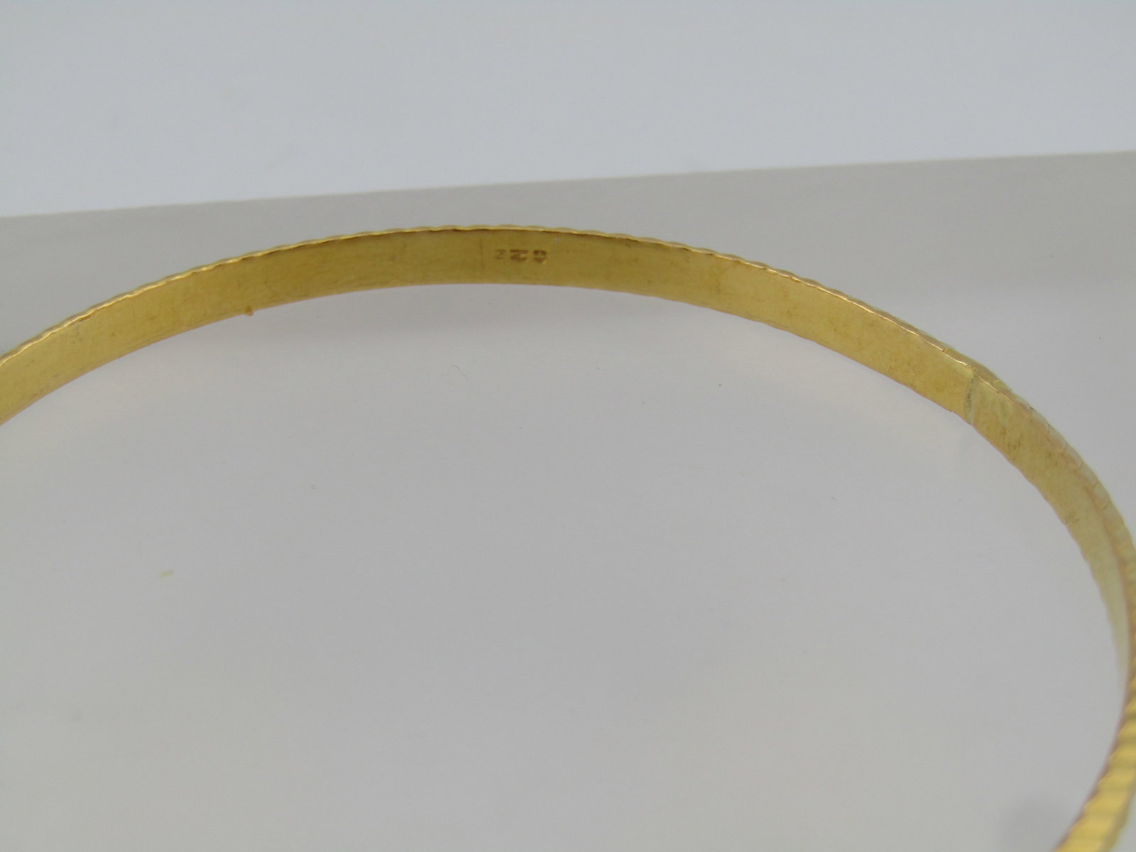 22kt Solid Yellow Gold Bangle Bracelet 7.25", 14.20 Gramsm 1980's-2000 - 3