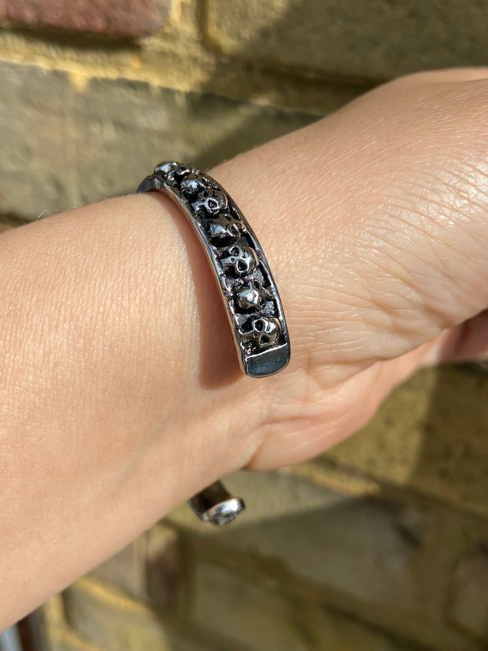 Minimal Skull Open Bangle - Titanium Steel - 5