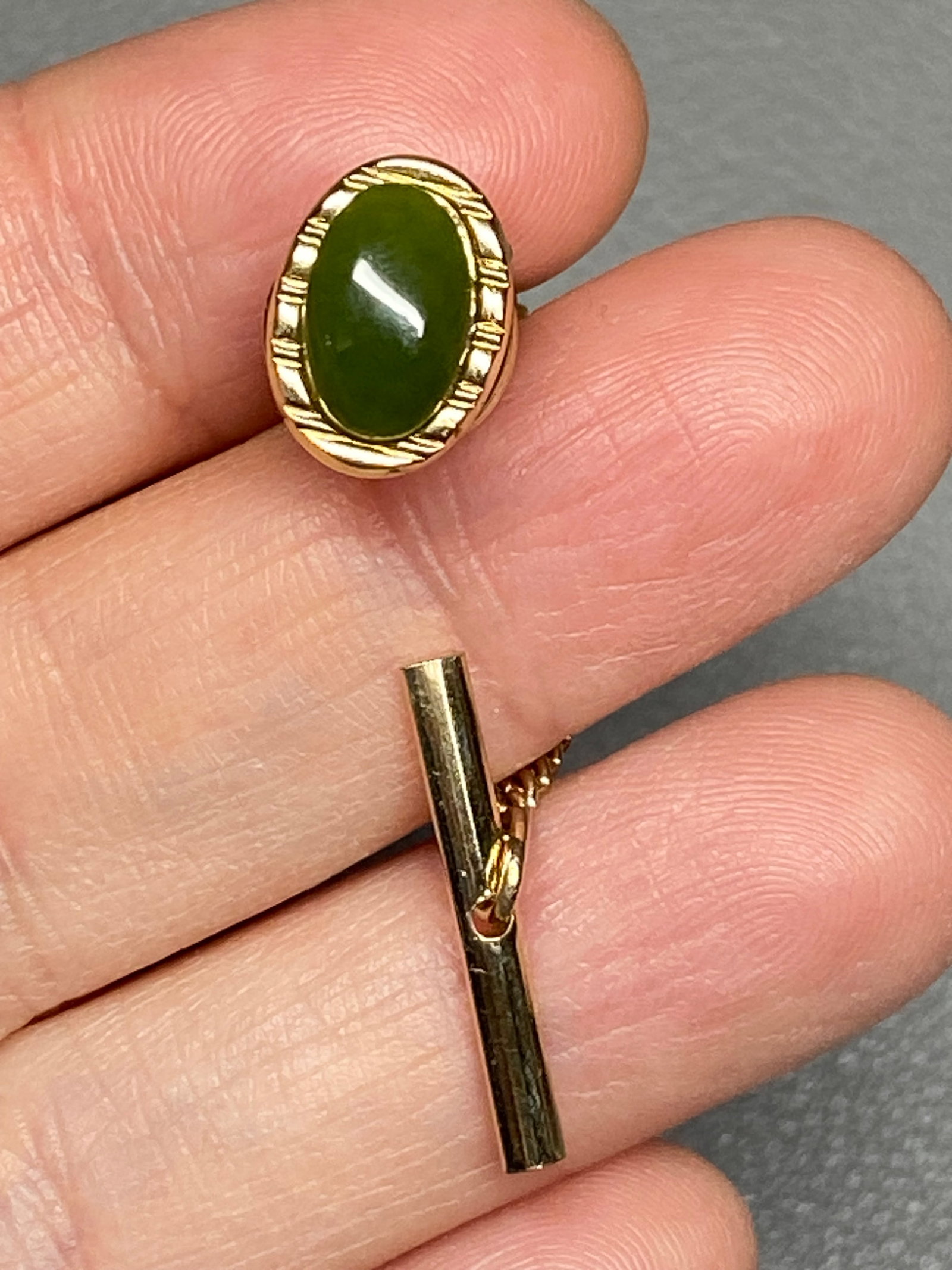 1930s Real Spinach Green Jade Tie Pin with 24K Gold Plating, Original Box - 5