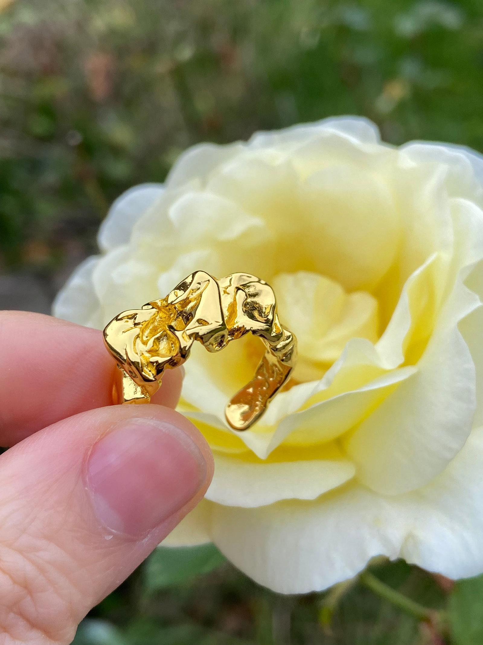 18K Gold Plated Fashion Ring: Title:18K Gold Plated Fashion Ring Description:18K Gold Plated Fashion Ring Date/Period:Contemporary (21st Century) Materials:Material: 18k gold plated titanium steel Dimensions:size US 5, open band