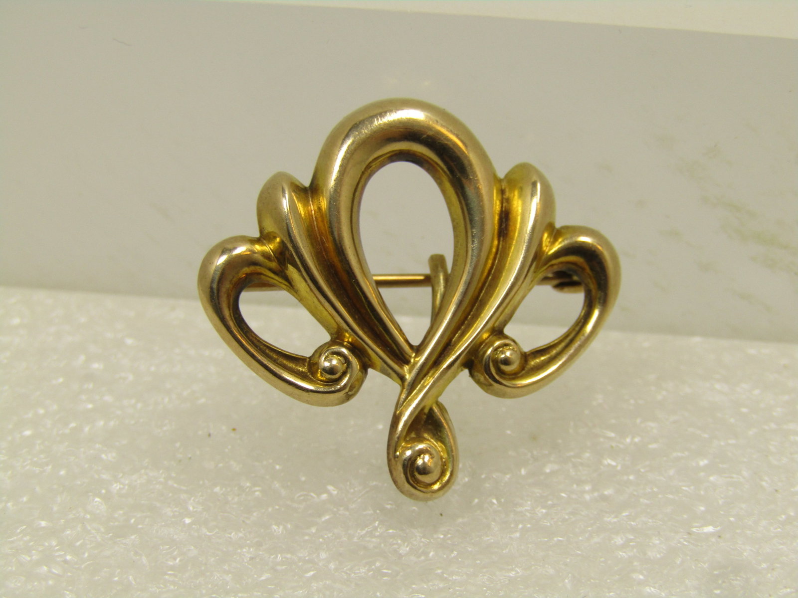 Vintage 10kt Watch Holder Brooch, 1920's, Signed: Title:Vintage 10kt Watch Holder Brooch, 1920's, Signed Description:Vintage 10kt Watch Holder Brooch, 1920's, Signed CXK. It tests with acid and electronically at 10kt with an appx. weight of 2.89