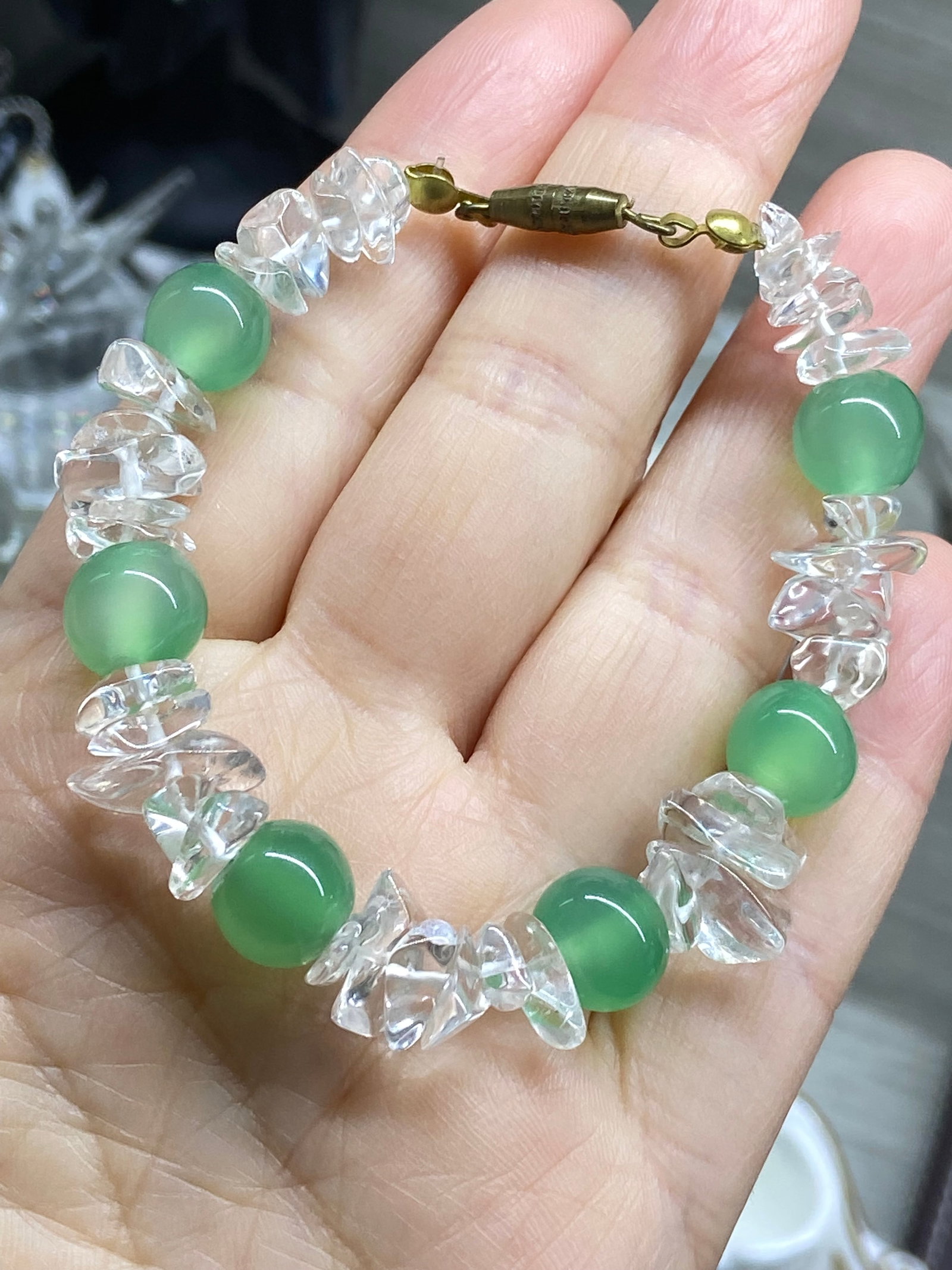 Vintage Green Chalcedony and Rock Crystal Bead Bracelet - 2