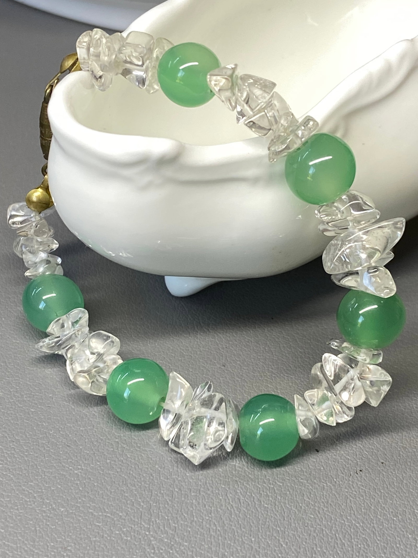 Vintage Green Chalcedony and Rock Crystal Bead Bracelet - 4