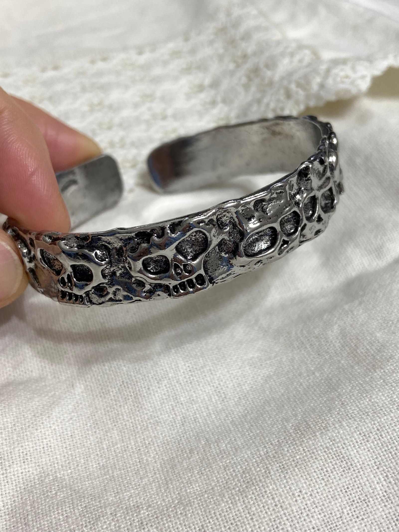 Wide Oni Skull Bangle - Titanium Steel - 9