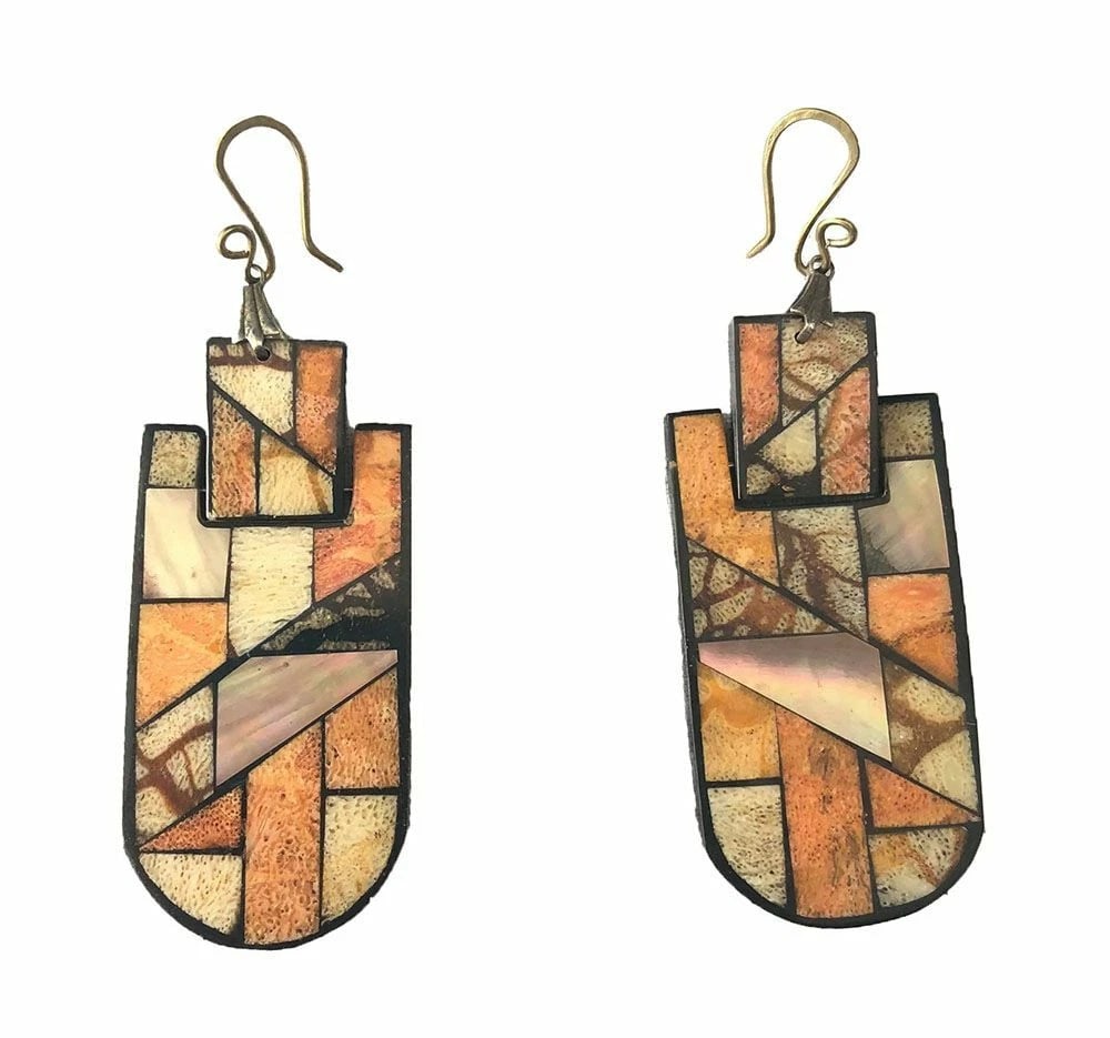 Pre Owned Vintage Sponge Apple Coral Inlay Wood Earrings: Title:Pre Owned Vintage Sponge Apple Coral Inlay Wood Earrings Description:Pre Owned 1970's apple sponge coral,wood, and mother of pearl earrings. Measurement from large: 3.1" Measurement from wide: 1