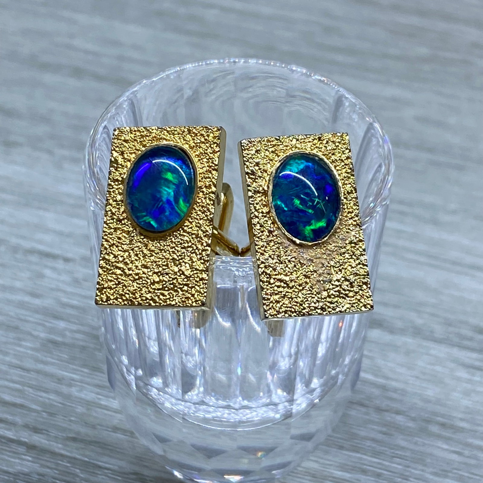 Vintage Gold-Tone Cufflinks with Oval Opalescent Stones - 7