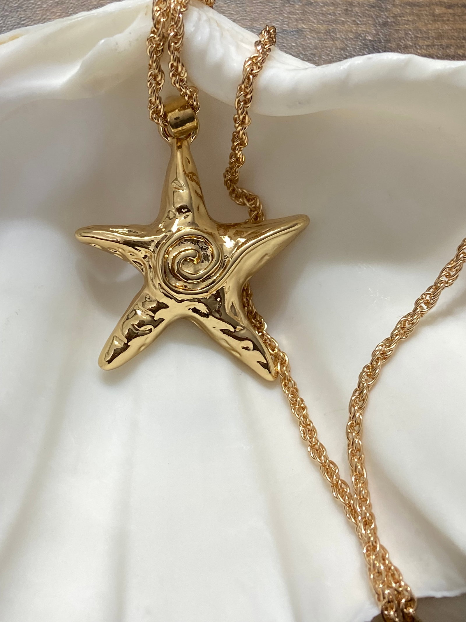 Gold-Plated Starfish Pendant Necklace - 7