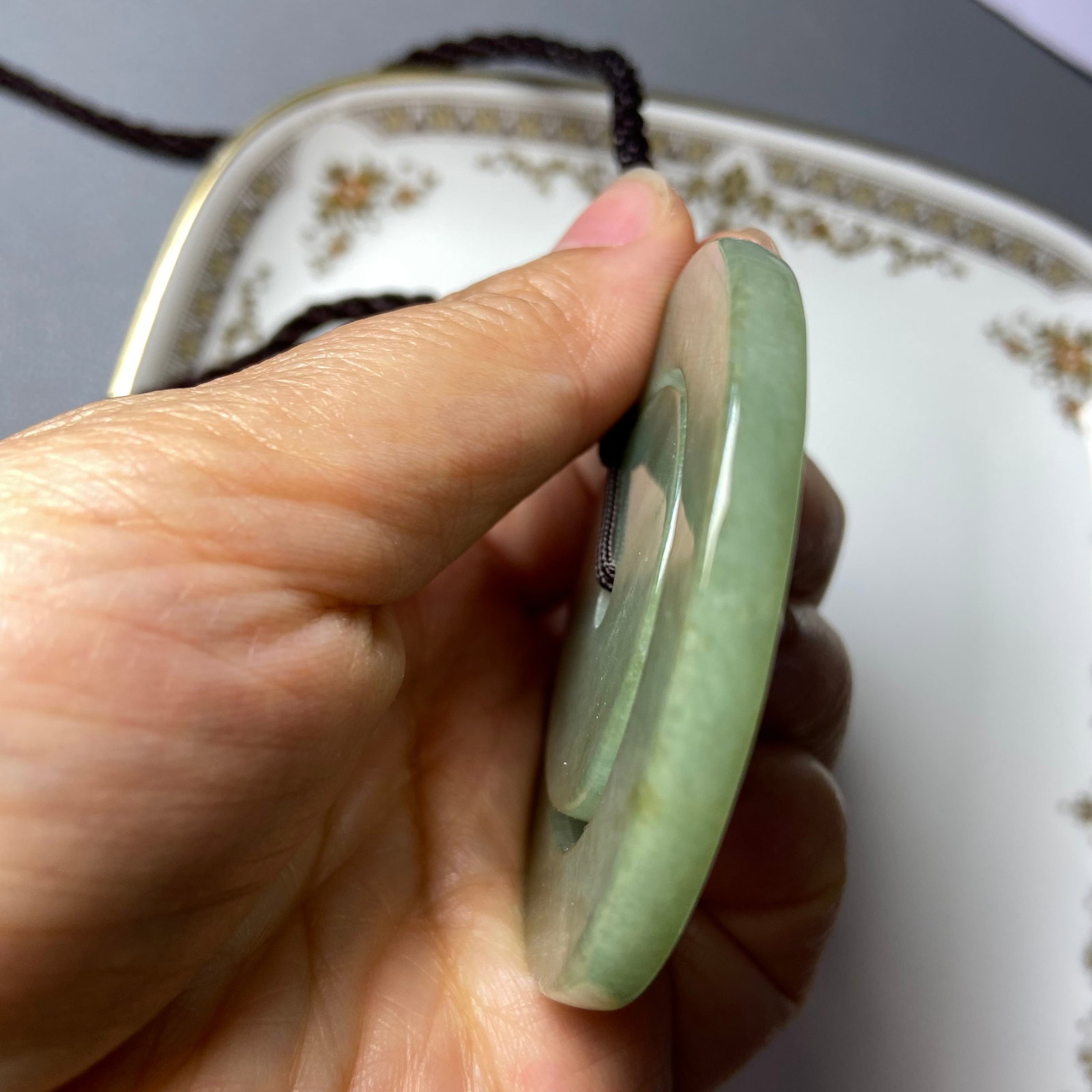 A large pair of Natural green jadeite Jade concentric circle peace buckles - 5